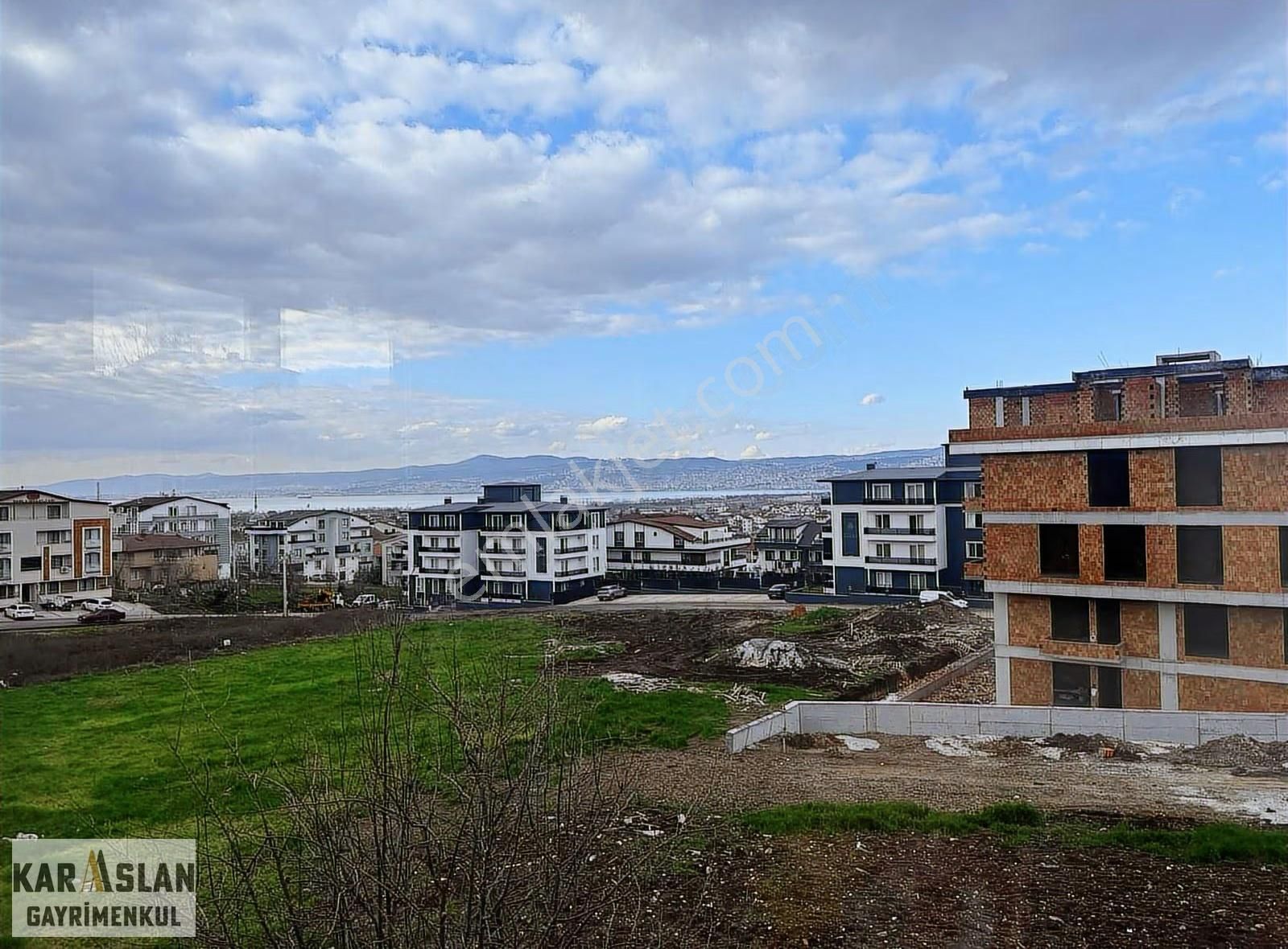 Başiskele Yeşilyurt'ta Satılık Manzaralı Lüks Arakat Daire - Görsel 15