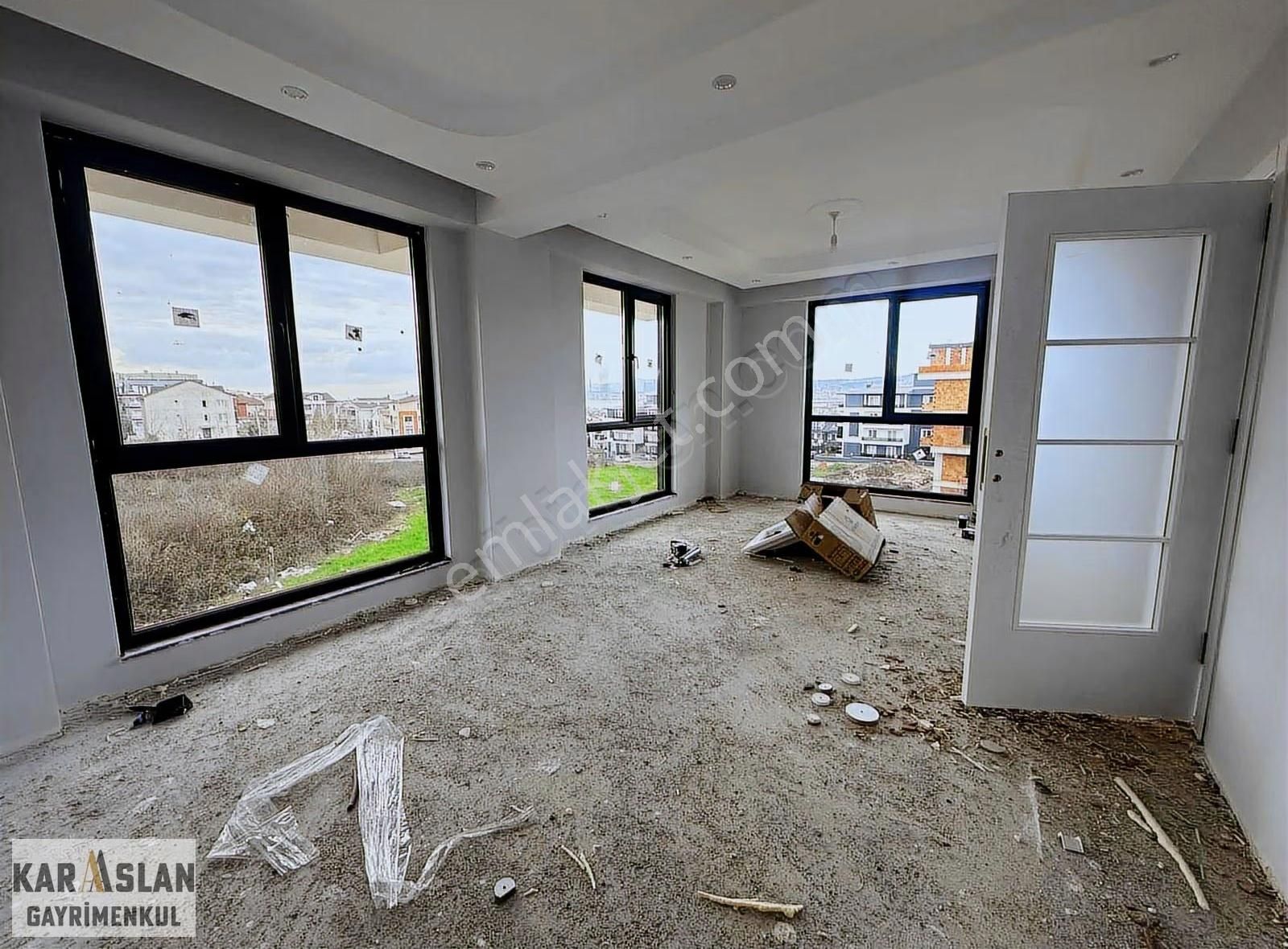 Başiskele Yeşilyurt'ta Satılık Manzaralı Lüks Arakat Daire - Görsel 6