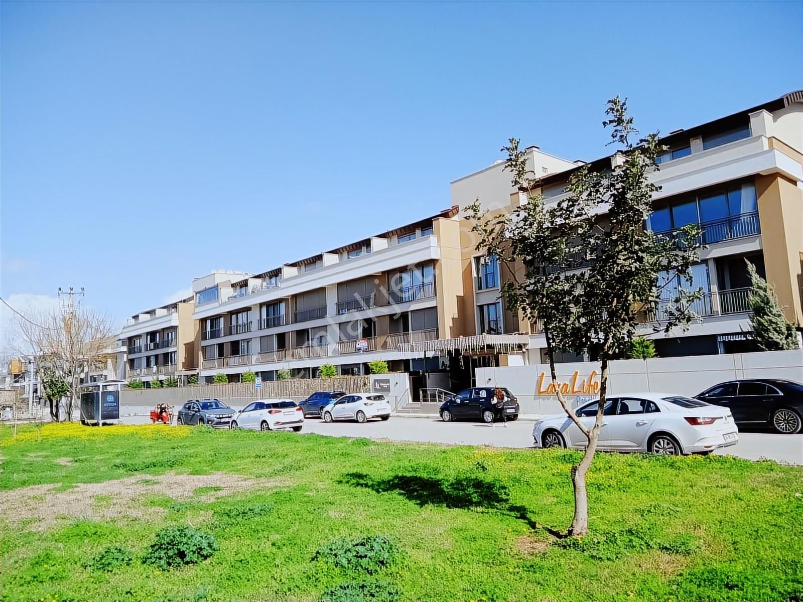 Güzeloba Lara Life Premium Sitesinde Lüks 2+1 Dubleks Daire