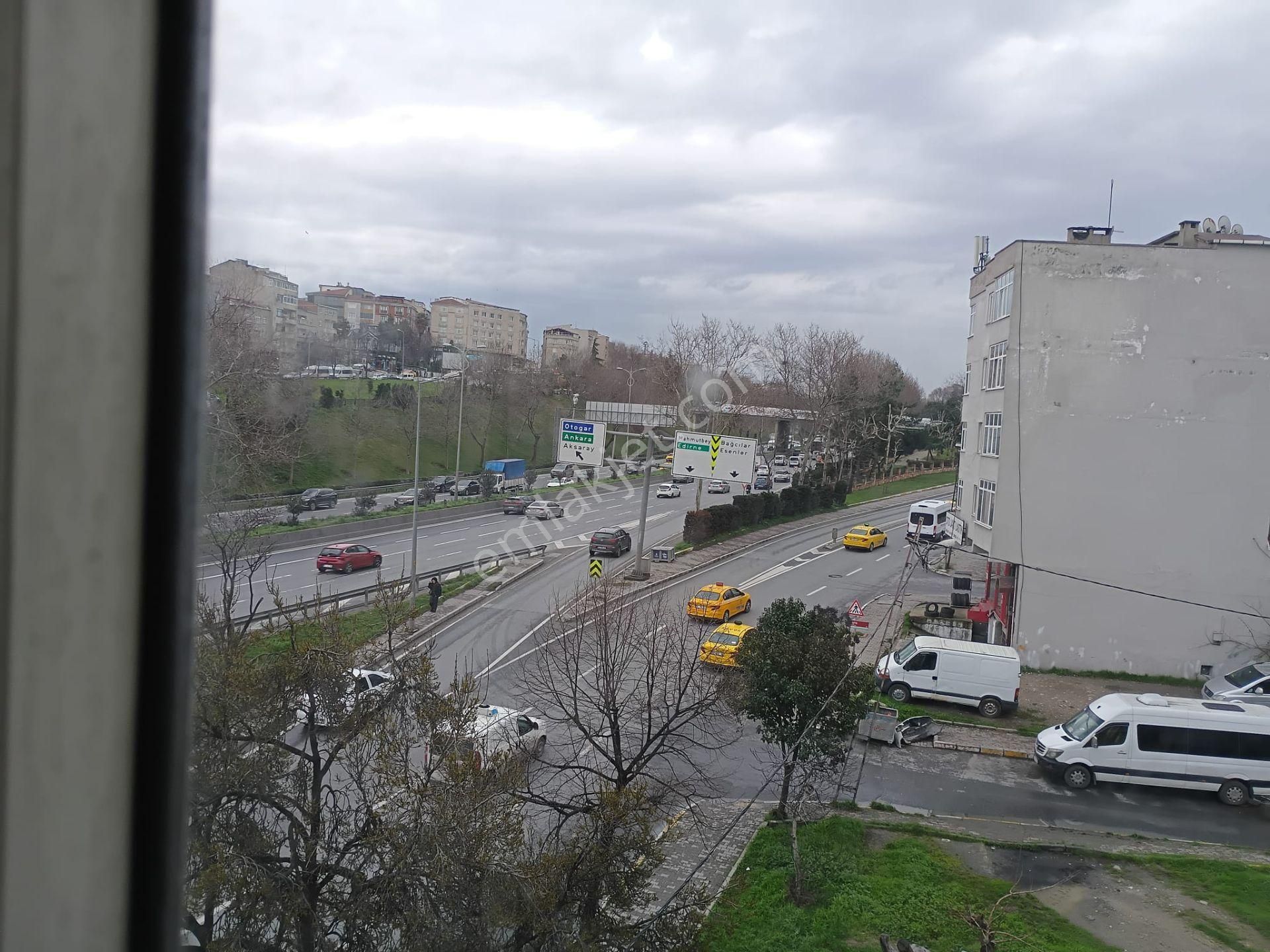 Mega Medipol'e Yürüme Mesafesinde İçi Komple Sıfırlanmış - Görsel 4