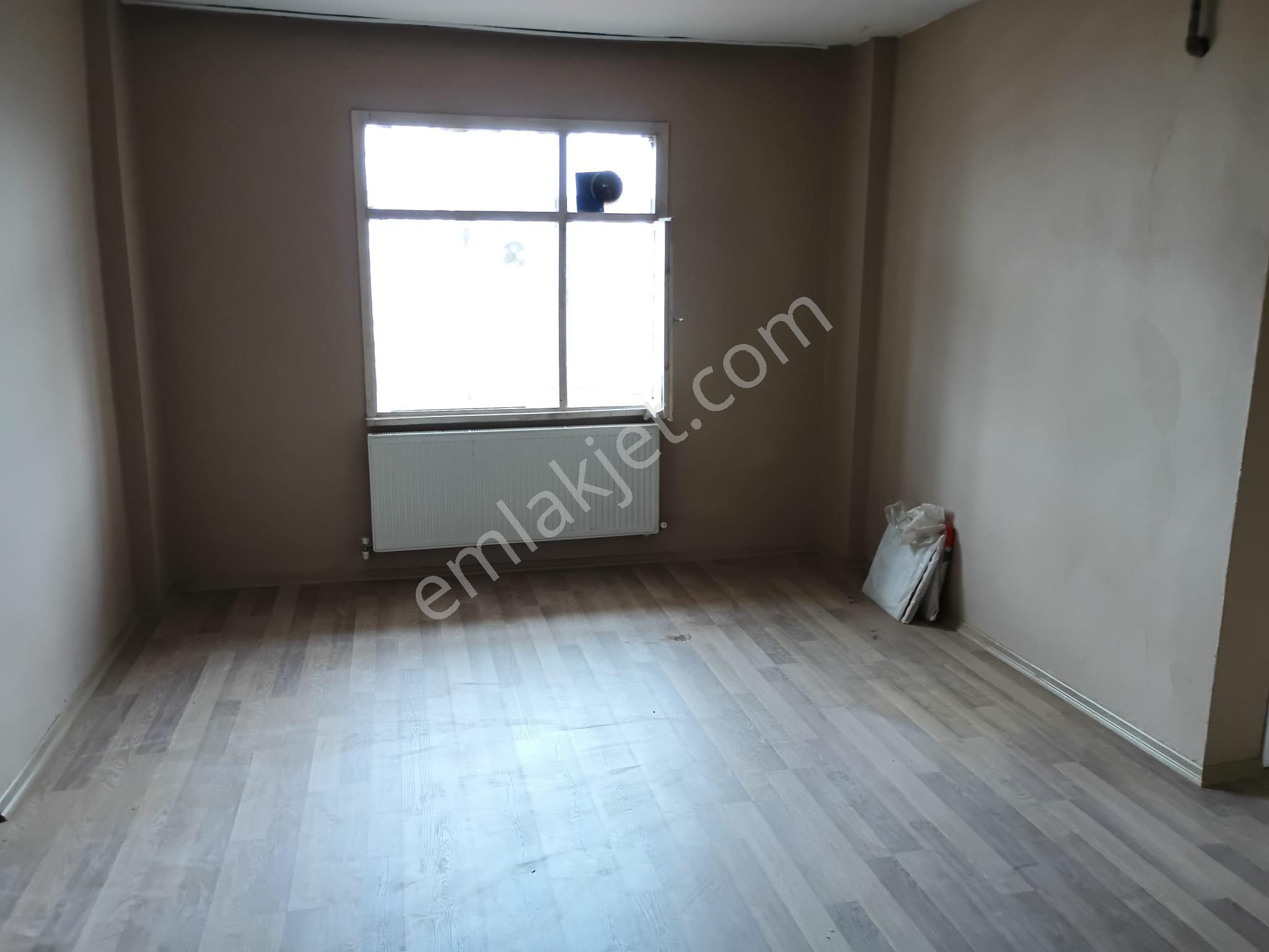 Mega Medipol'e Yürüme Mesafesinde İçi Komple Sıfırlanmış - Görsel 3