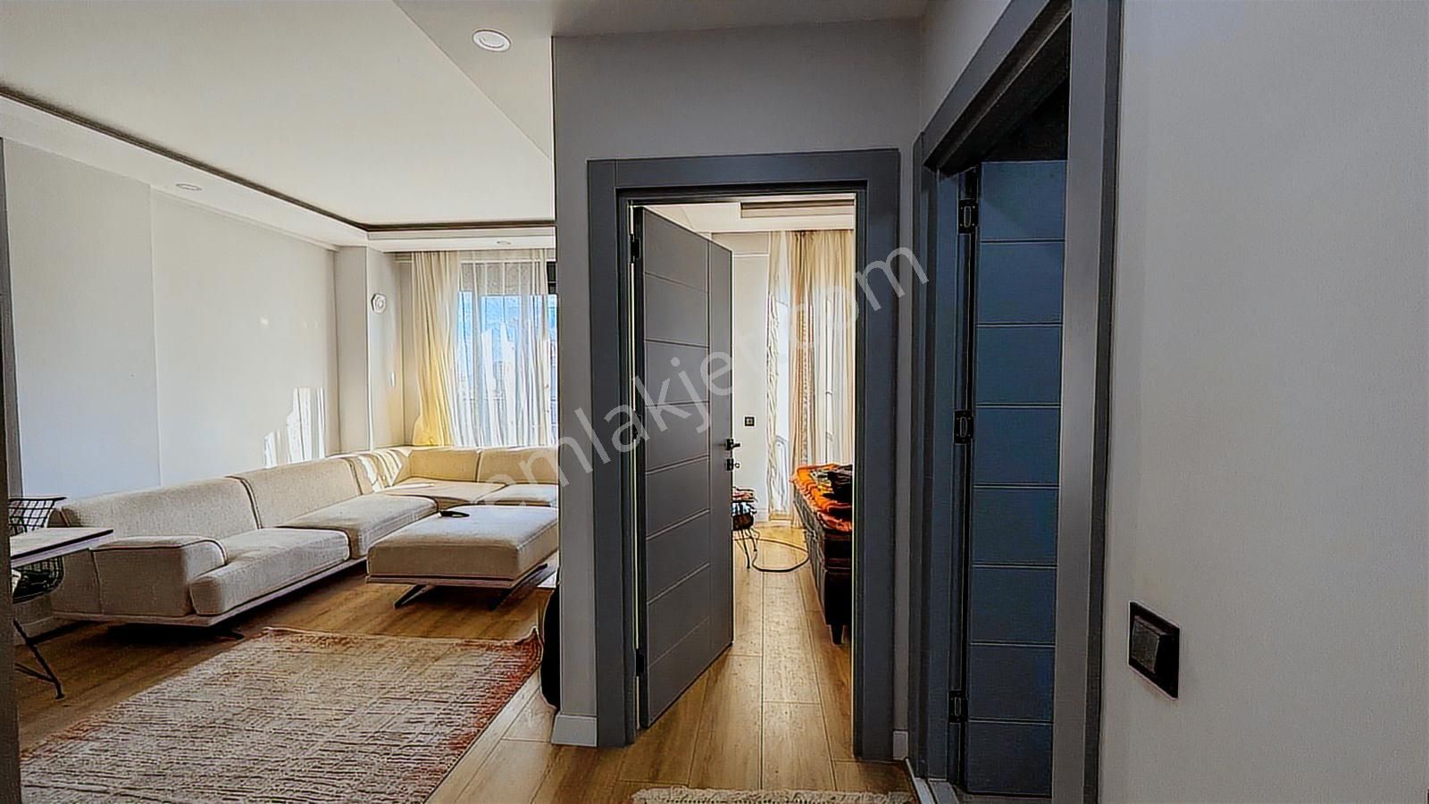 Tunç Loftta 1+1 Full Eşyalı Satılık Daire Kardeşkentlere 1 Dk - Görsel 5