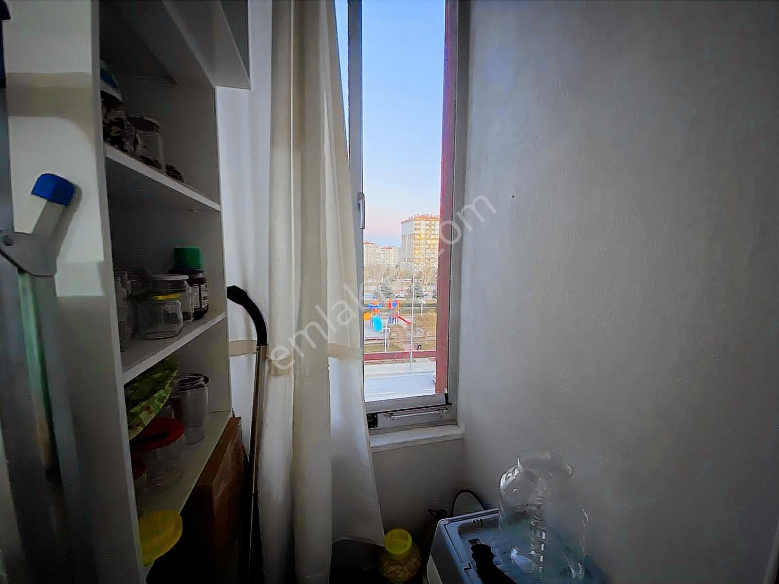 Yazır'da Tramvaya Yakın, Yeni İstanbul Cd. Cepheli 3+1 Daire - Görsel 3