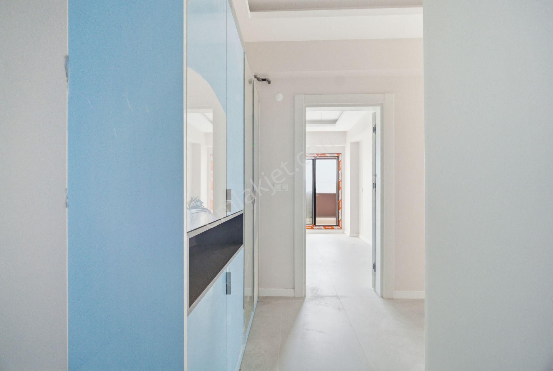 Çiğli Ataşehir 'de Havuzlu Sitede 2+1 Kiralık Daire - Görsel 13