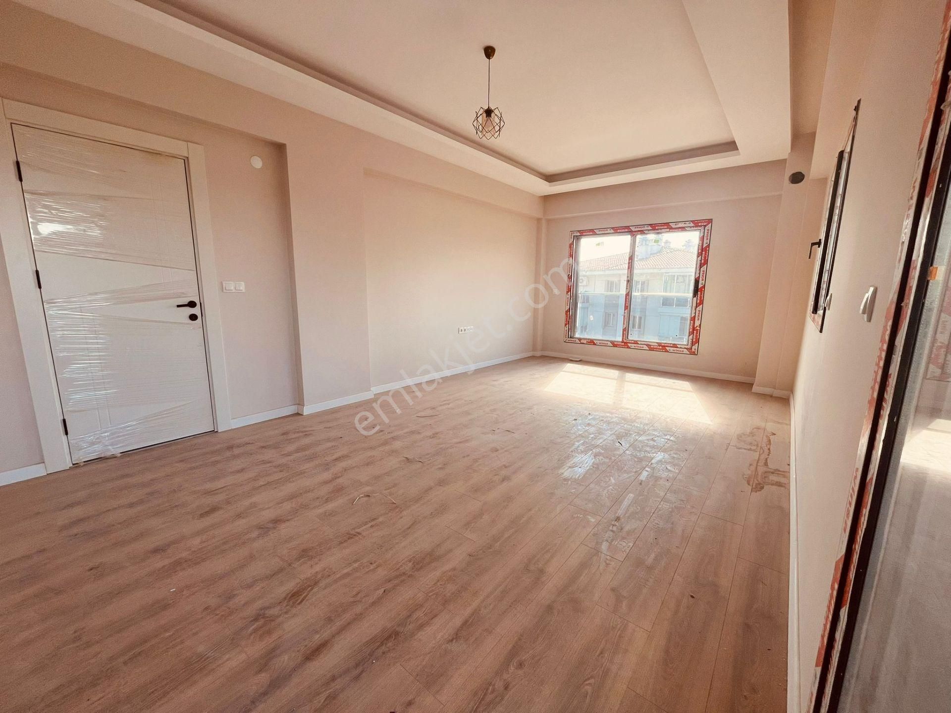 Çiğli Ataşehir 'de Havuzlu Sitede 2+1 Kiralık Daire - Görsel 16