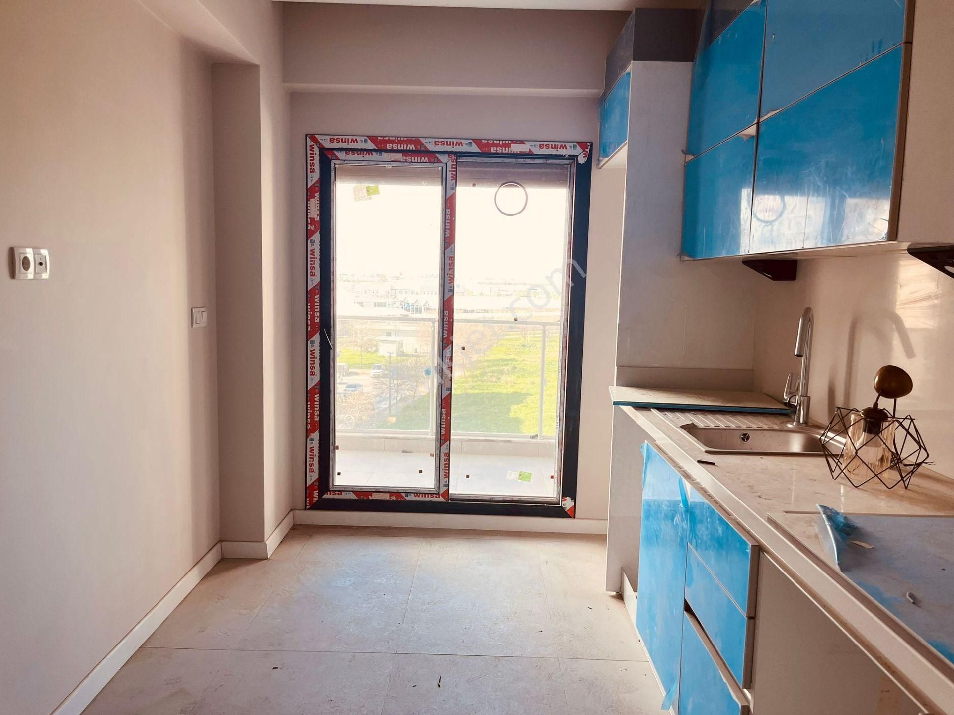 Çiğli Ataşehir 'de Havuzlu Sitede 2+1 Kiralık Daire - Görsel 18