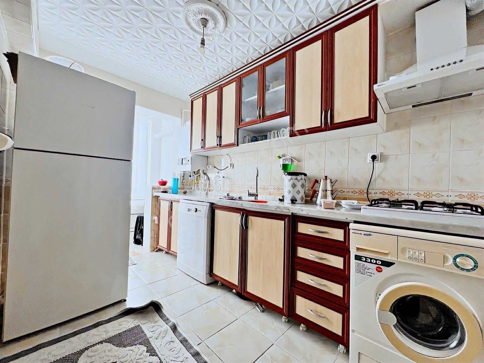 Cihandan Piri Cadde Paralelinde Katta Full Güneşli 2+1 Daire - Görsel 5