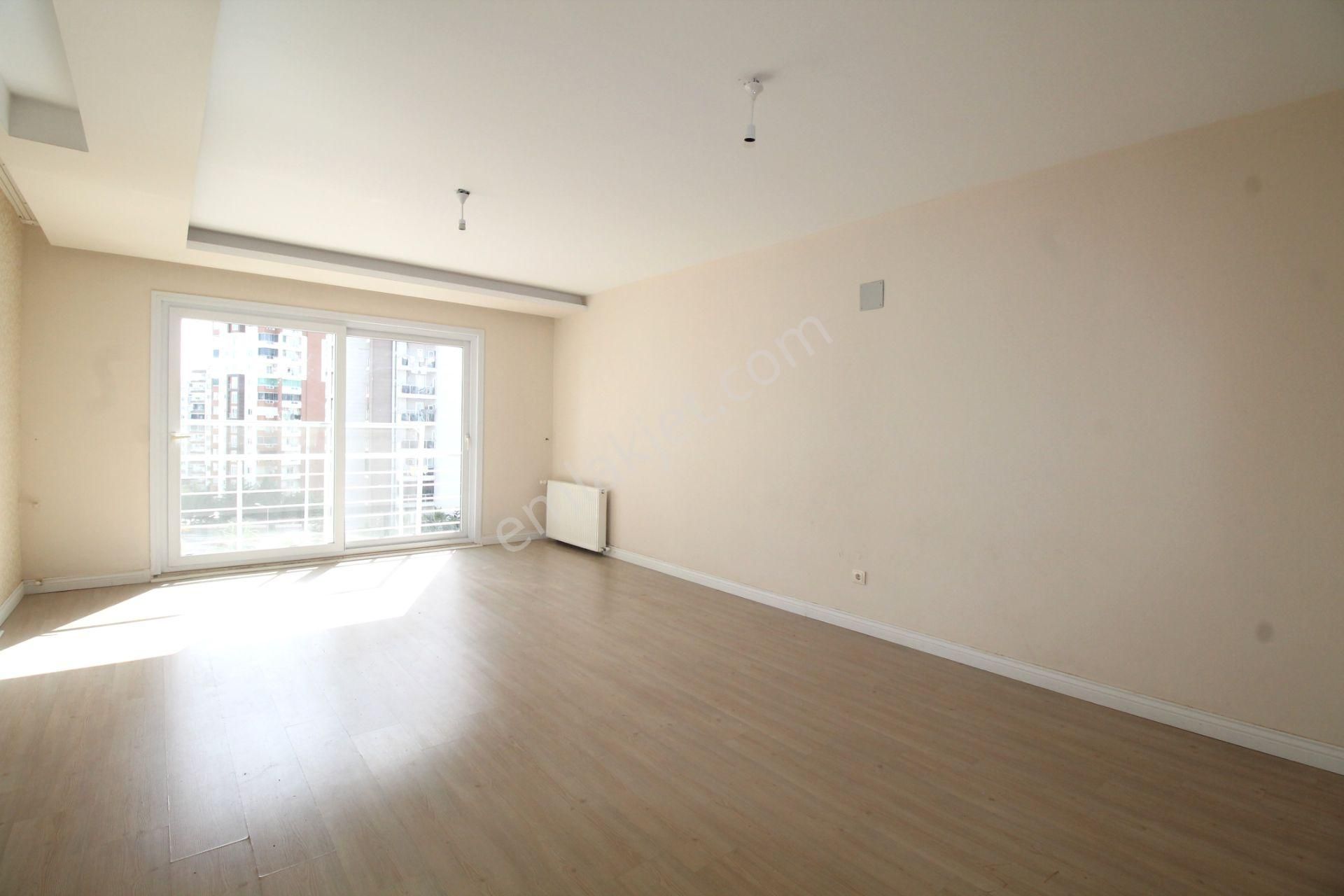 Retro’dan Merkez Mah’de Ekstralarla Dolu Site İçi B.mutfak 3+1