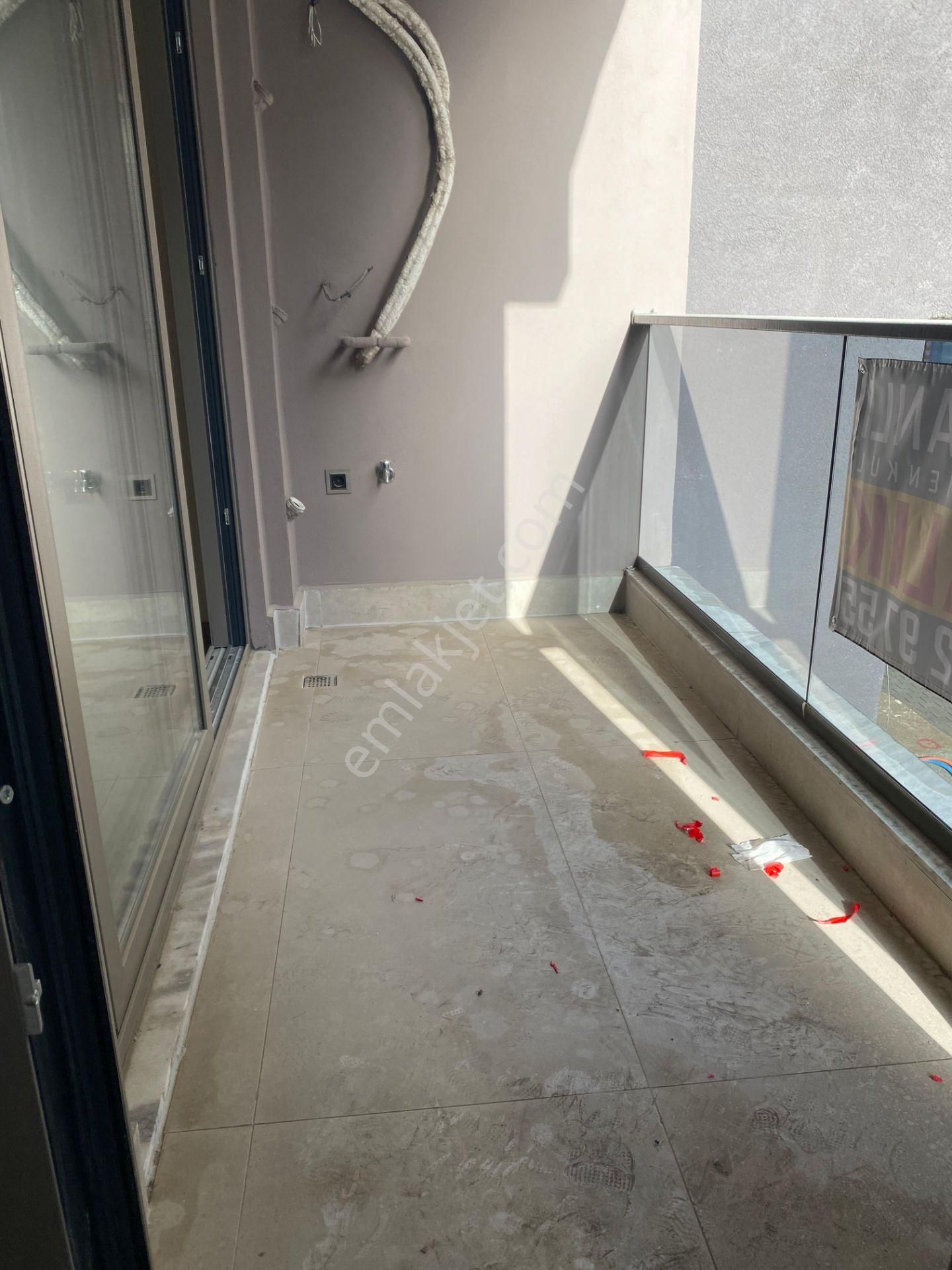 Erdemli Merkezde Kiralık 1+1 Daire - Görsel 11