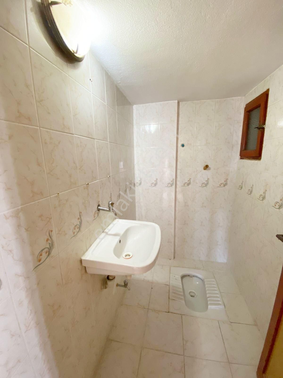 Bahçeşehir'de_3.katlı_müstakil_binanın_2.katında_geniş_2+1_kiralık - Görsel 8