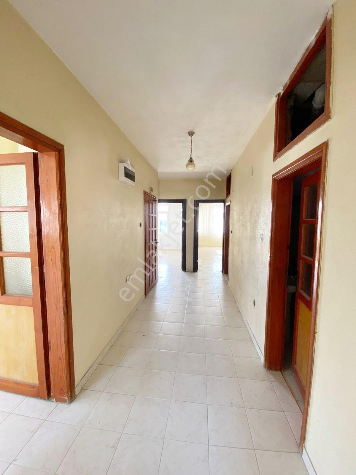 Bahçeşehir'de_3.katlı_müstakil_binanın_2.katında_geniş_2+1_kiralık - Görsel 16