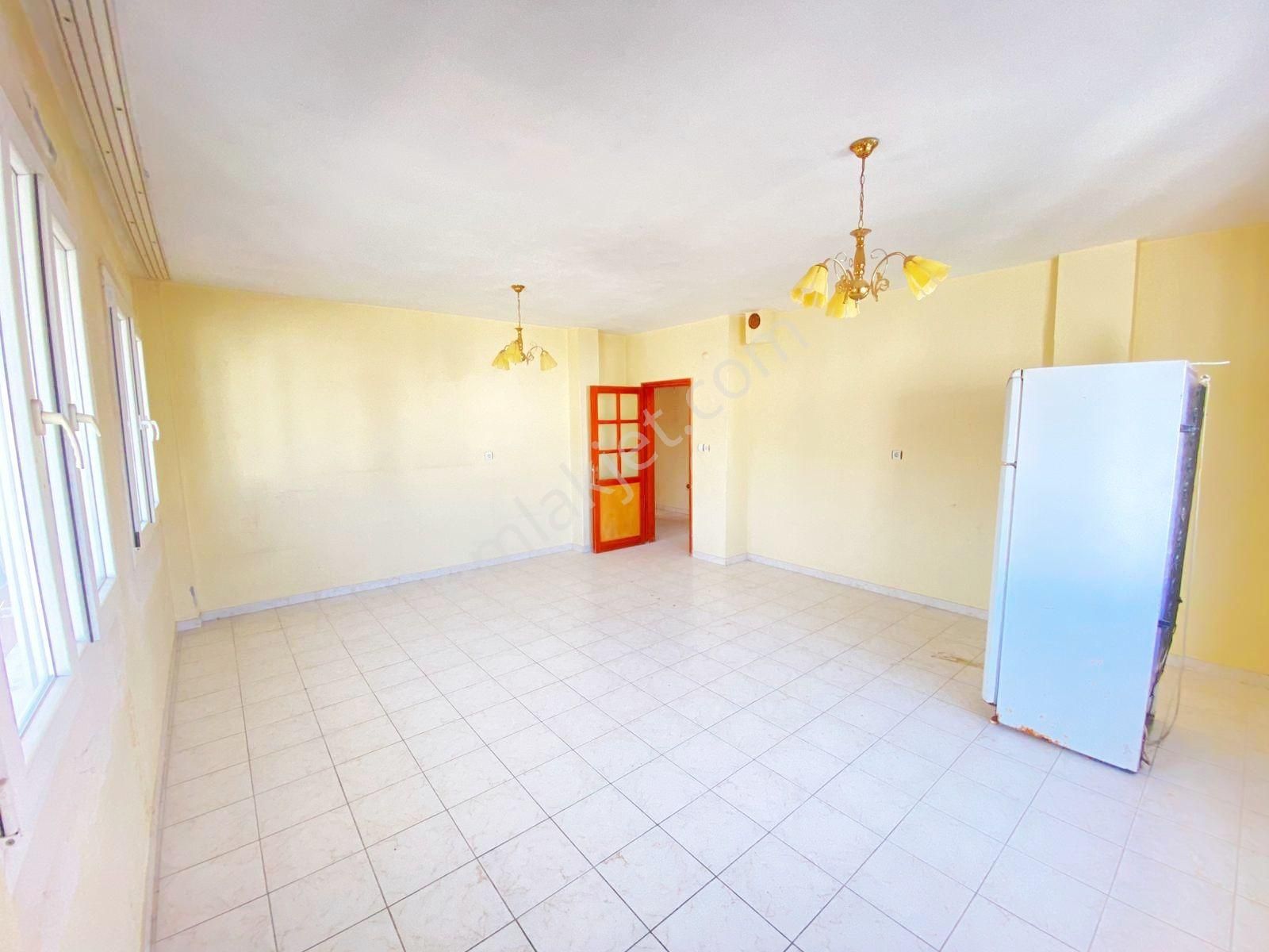 Bahçeşehir'de_3.katlı_müstakil_binanın_2.katında_geniş_2+1_kiralık - Görsel 14