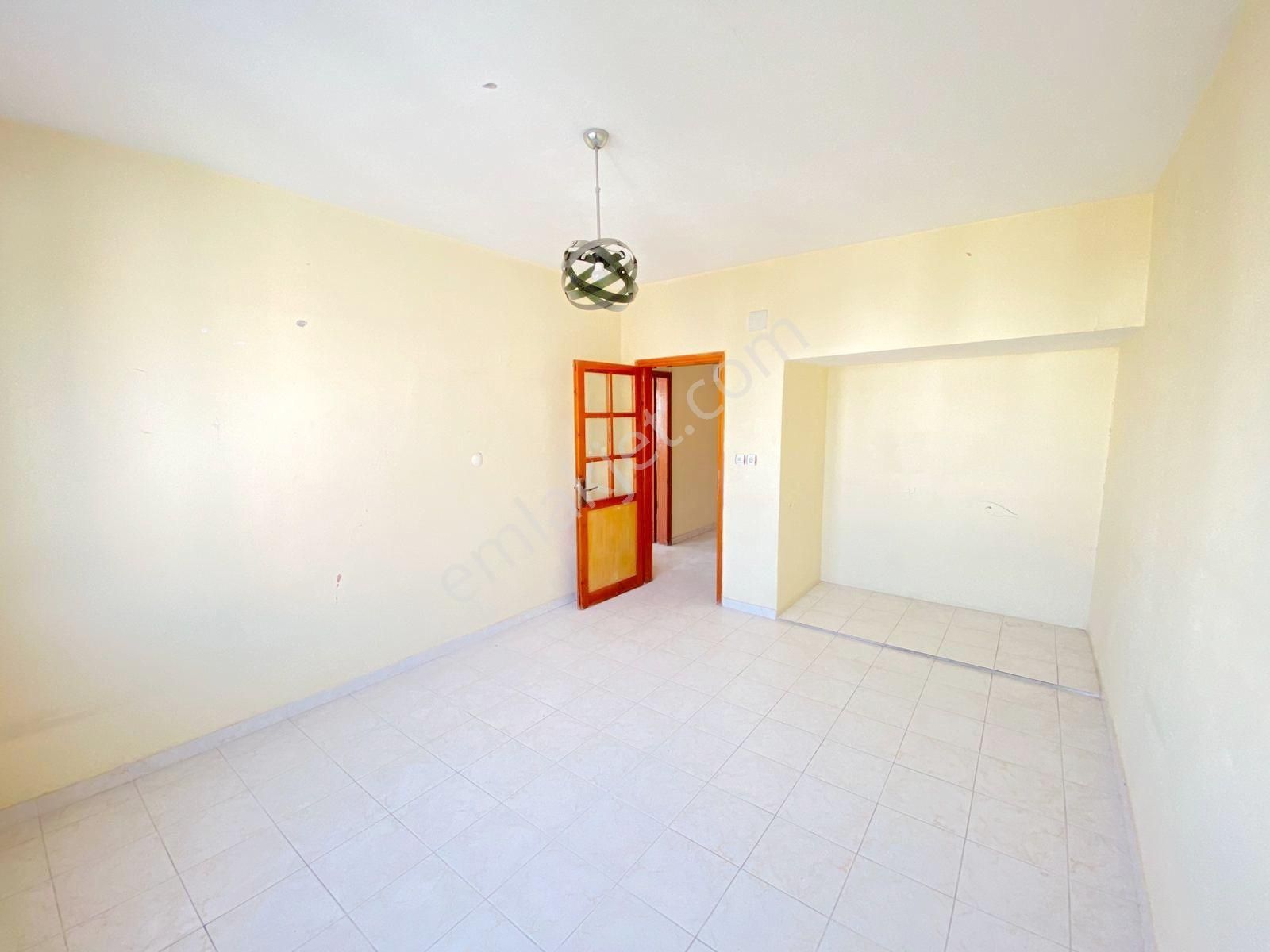 Bahçeşehir'de_3.katlı_müstakil_binanın_2.katında_geniş_2+1_kiralık - Görsel 12