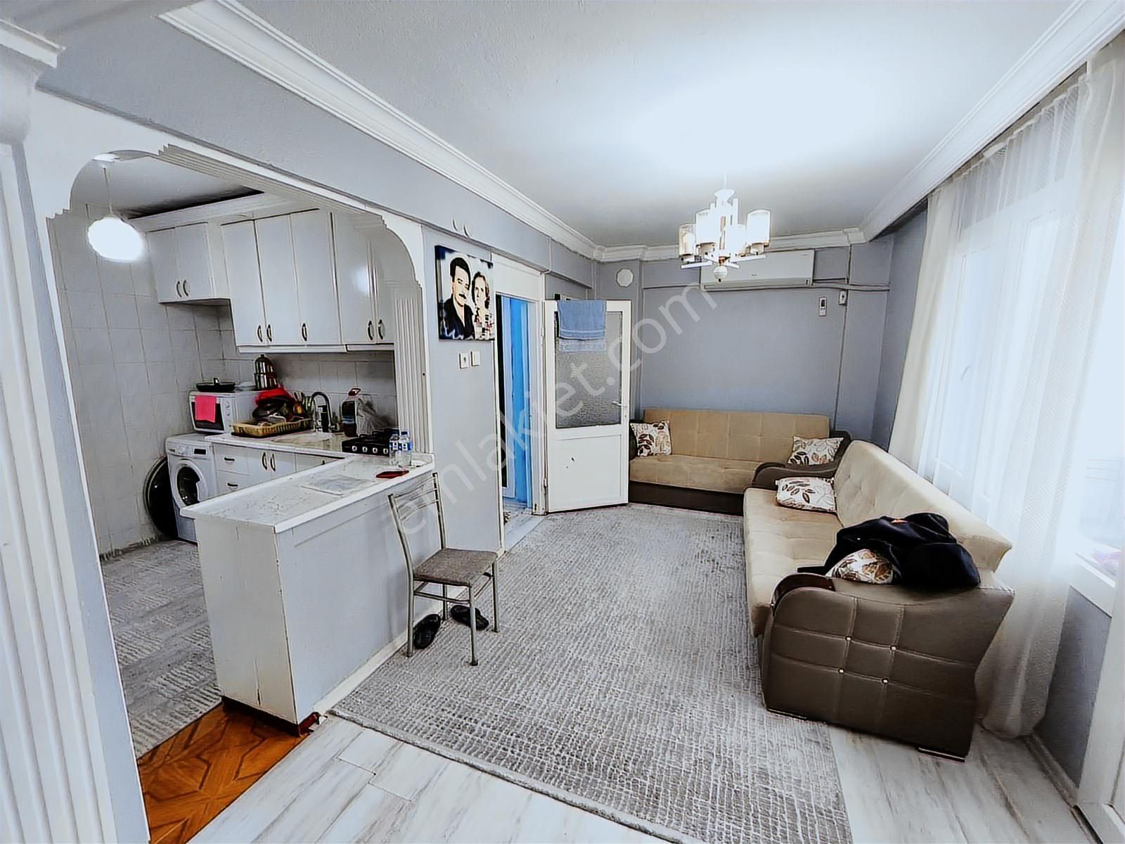 Kazım Karabekir Mah. Üzümcü Meydan Yakını 2+1 İçi Bakımlı