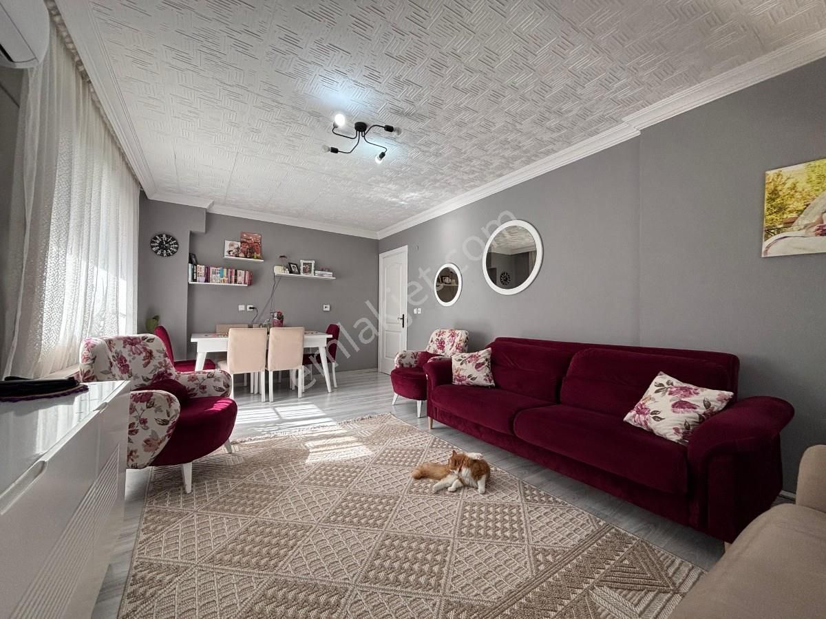 İzmir Selçuk Atatürk Mahallesinde Merkezi Konumlu Doğalgazlı 2+1 - Görsel 4