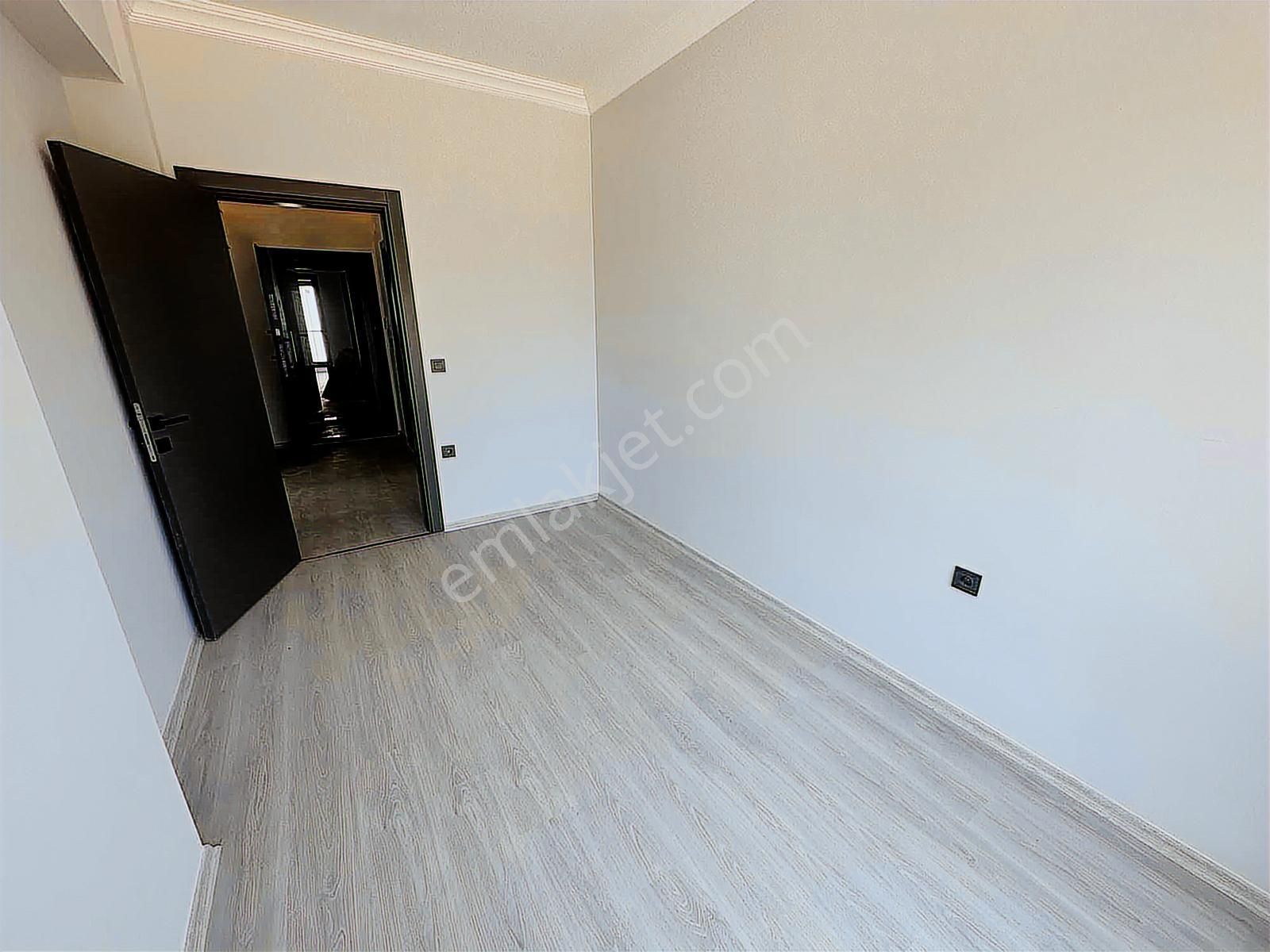 Cumhuriyet Mahallesinde 2+1 Satılık Lüx Daire - Görsel 12