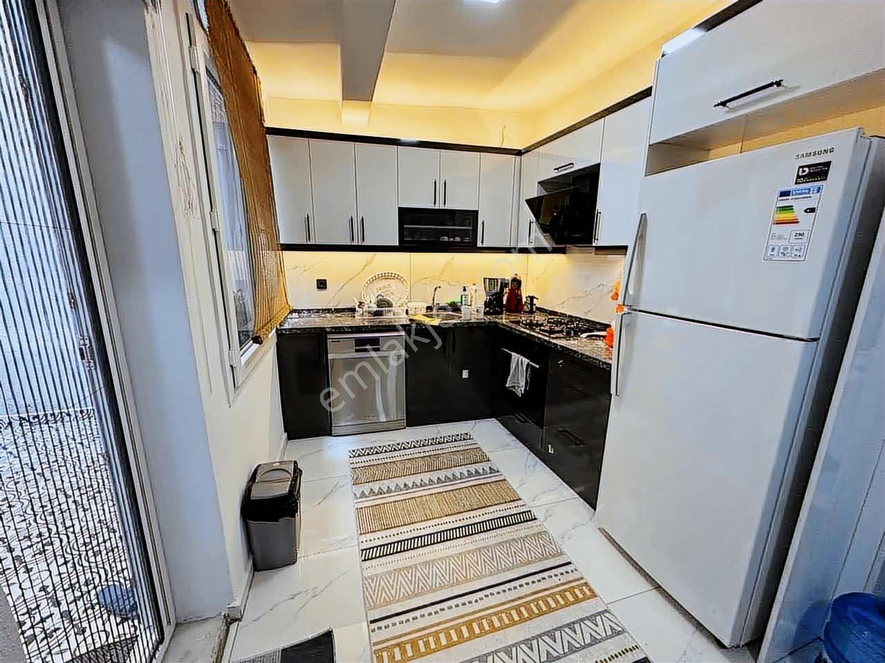 Karşıyaka Alaybey De Full Eşyalı 3+1 Vintage Ev - Görsel 5