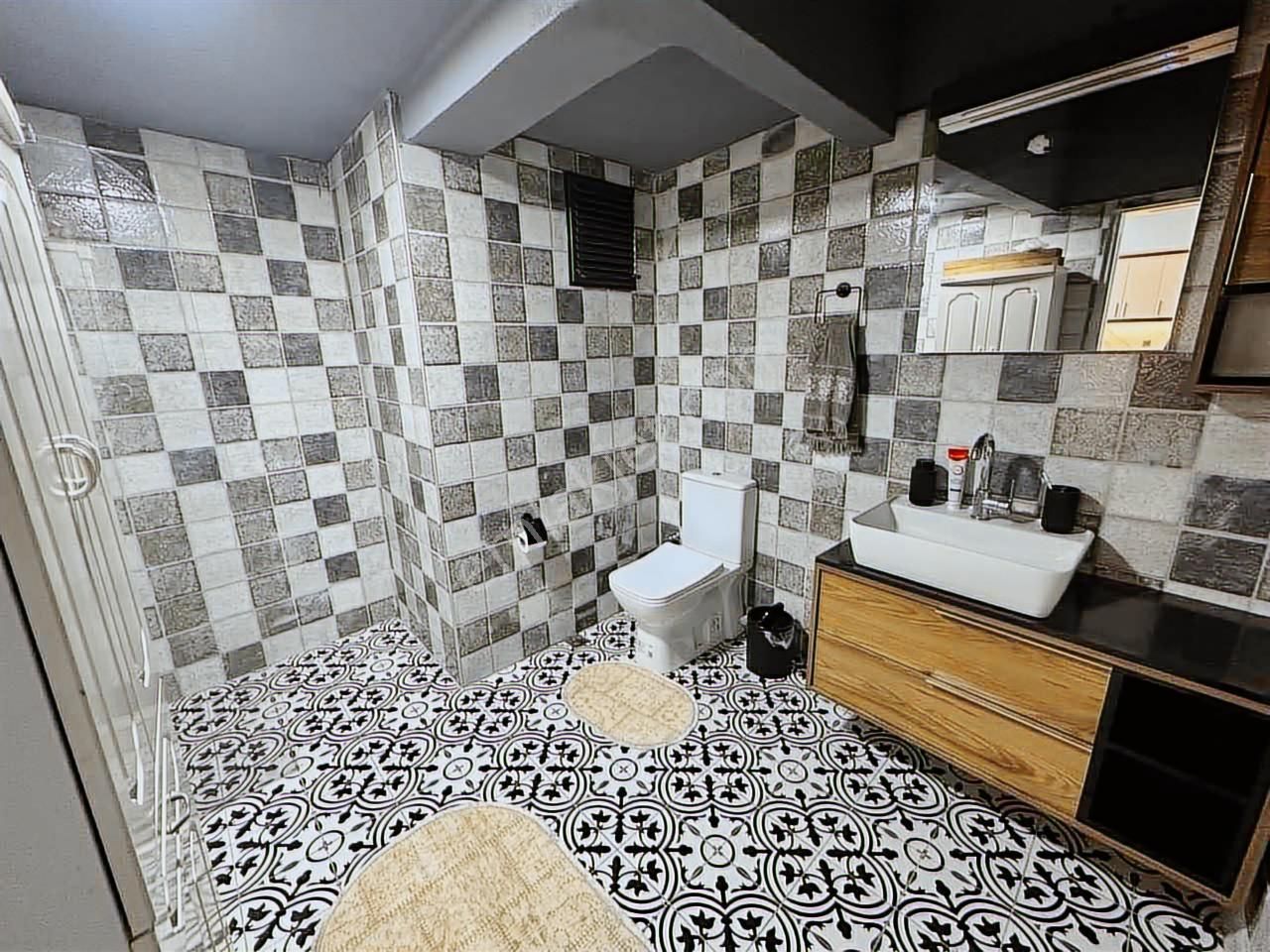 Karşıyaka Alaybey De Full Eşyalı 3+1 Vintage Ev - Görsel 15