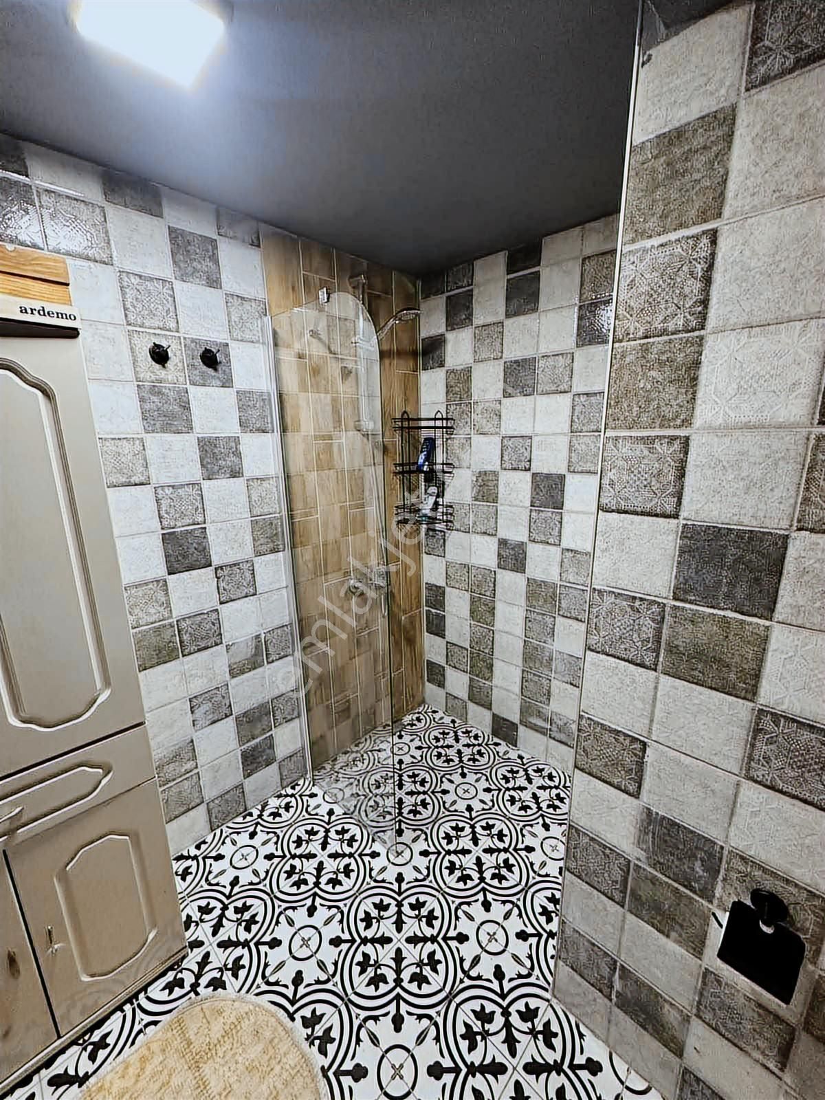 Karşıyaka Alaybey De Full Eşyalı 3+1 Vintage Ev - Görsel 2