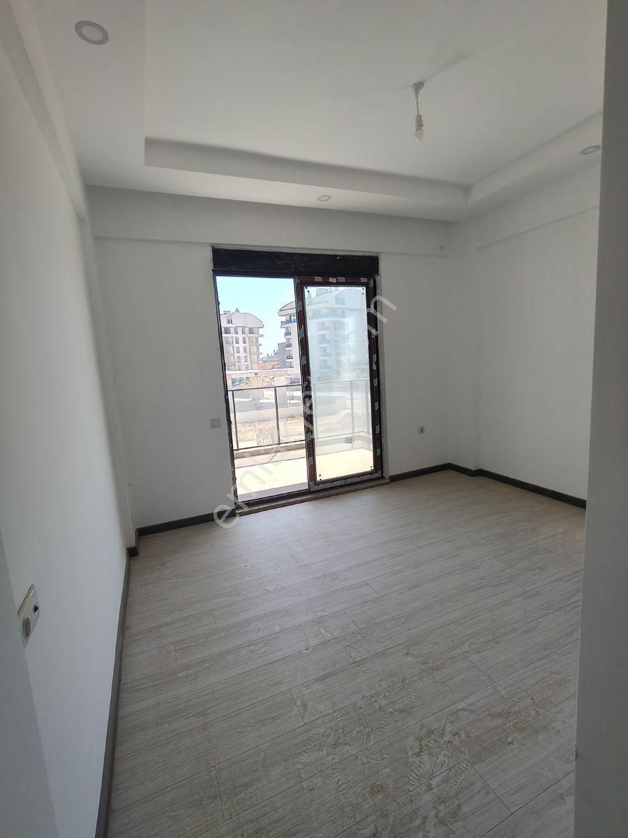 Aksu Altıntaş Mah. Havuz Cepheli Sıfır 2+1 Katta Daire - Görsel 14