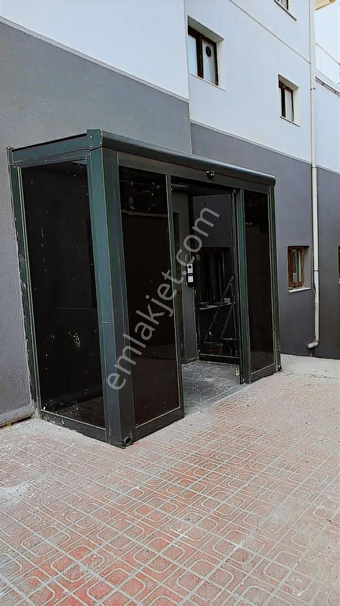 Ulubey Mah. Cadde'de Katta 3+1 Araç Veya 1+1 Takaslı Daire - Görsel 8