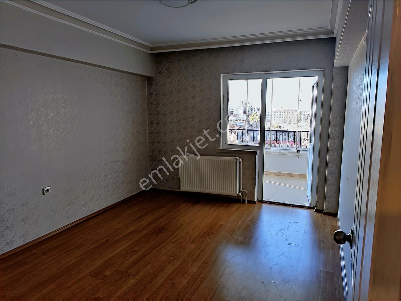 Ulubey Mah. Cadde'de Katta 3+1 Araç Veya 1+1 Takaslı Daire - Görsel 13