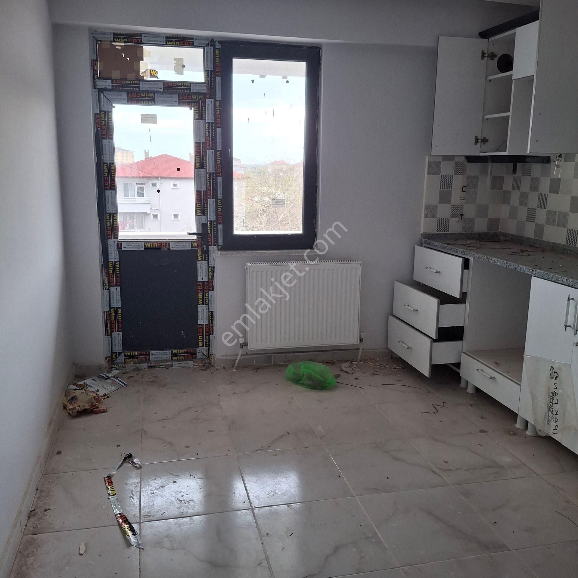 T.dağ Muratlı Kazımdirik Mah.de Aydınlık Odaları Geniş,ferah 2+1 4.kat Sıfır Daire Kiralıktır. - Görsel 23