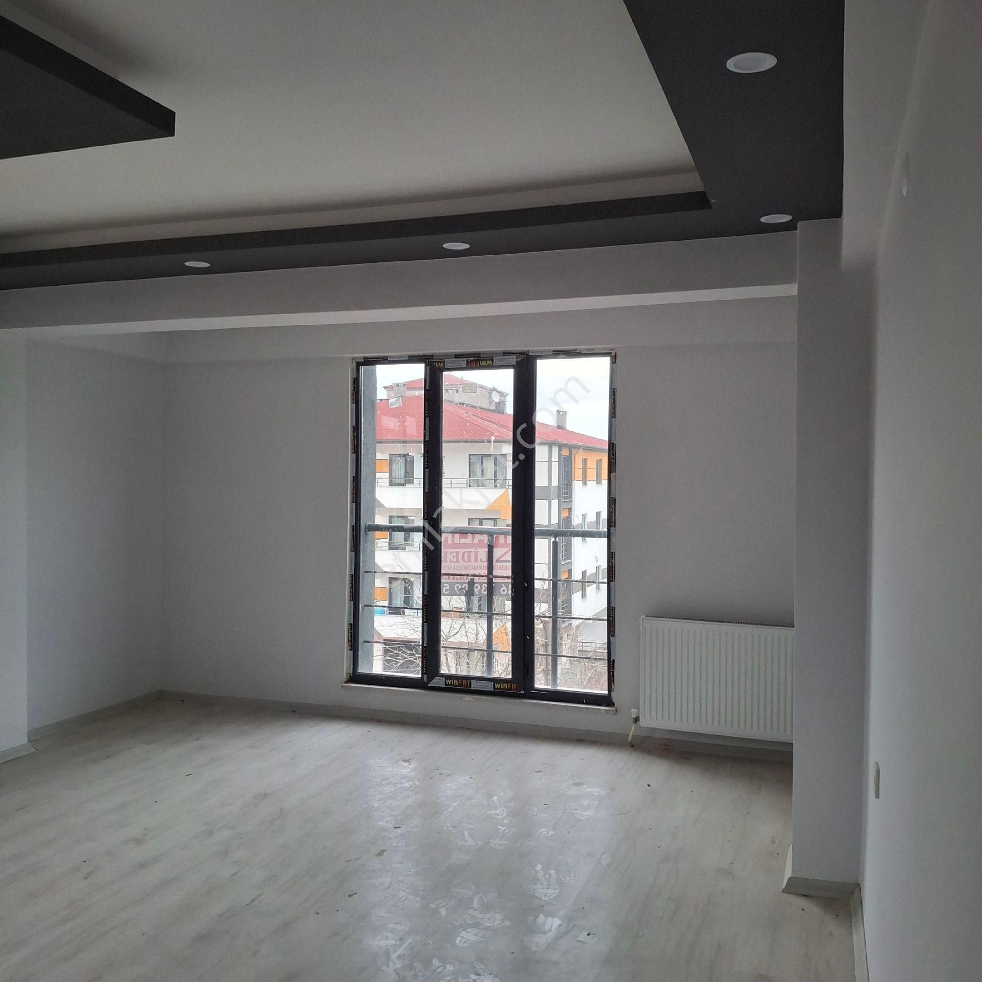 T.dağ Muratlı Kazımdirik Mah.de Aydınlık Odaları Geniş,ferah 2+1 4.kat Sıfır Daire Kiralıktır. - Görsel 32
