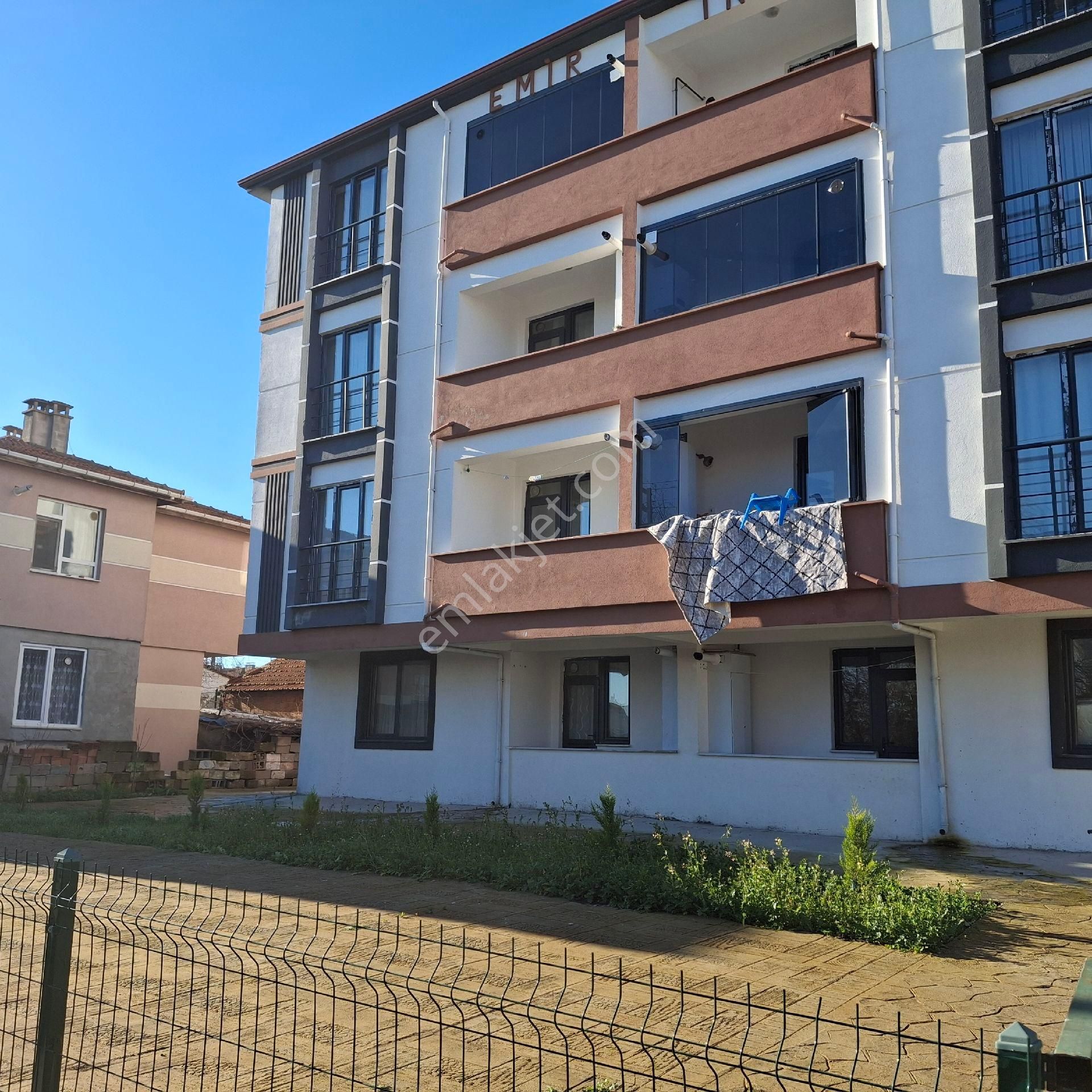 T.dağ Muratlı Kazımdirik Mah.de Aydınlık Odaları Geniş,ferah 2+1 4.kat Sıfır Daire Kiralıktır. - Görsel 35