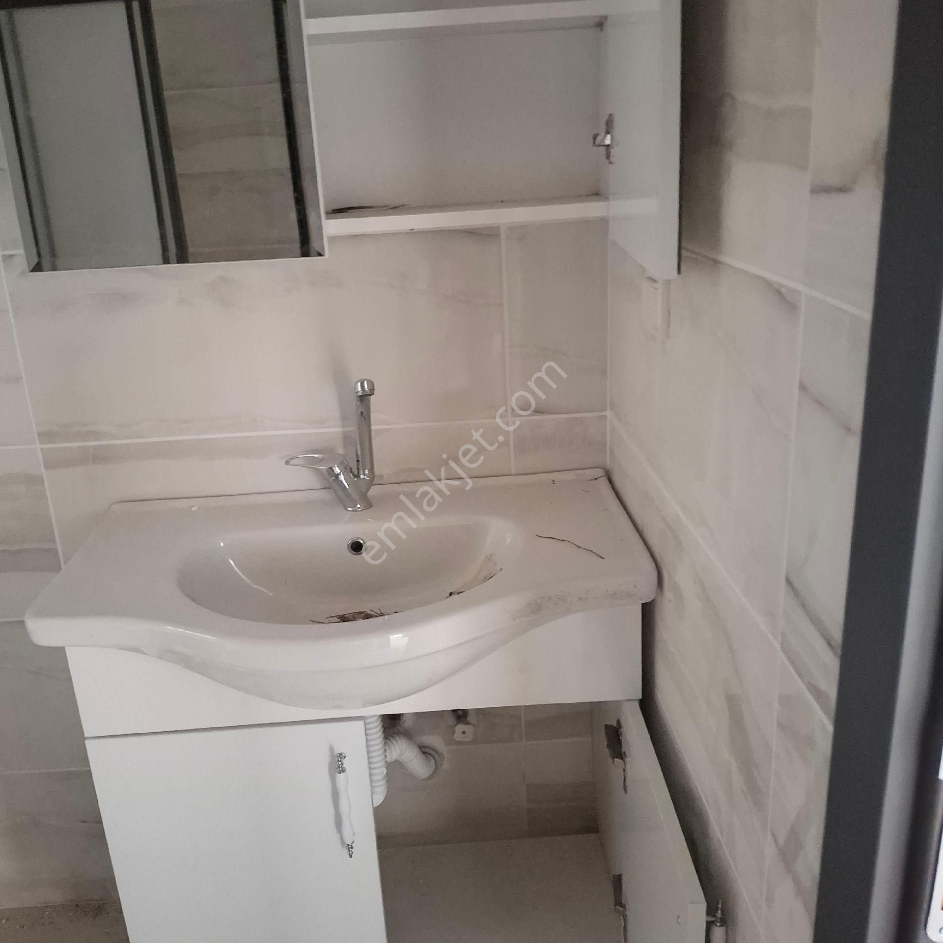 T.dağ Muratlı Kazımdirik Mah.de Aydınlık Odaları Geniş,ferah 2+1 4.kat Sıfır Daire Kiralıktır. - Görsel 18
