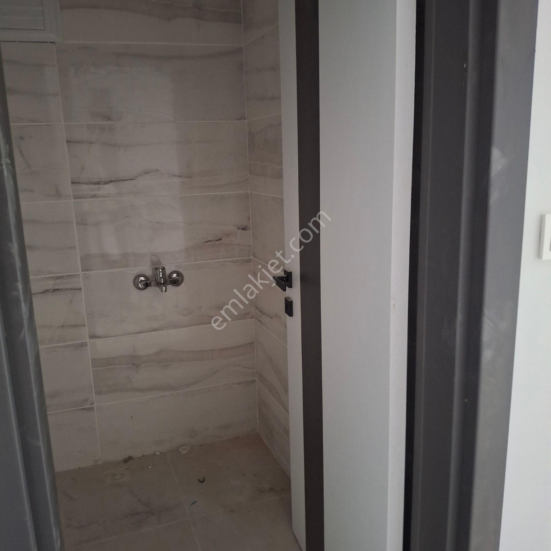 T.dağ Muratlı Kazımdirik Mah.de Aydınlık Odaları Geniş,ferah 2+1 4.kat Sıfır Daire Kiralıktır. - Görsel 10