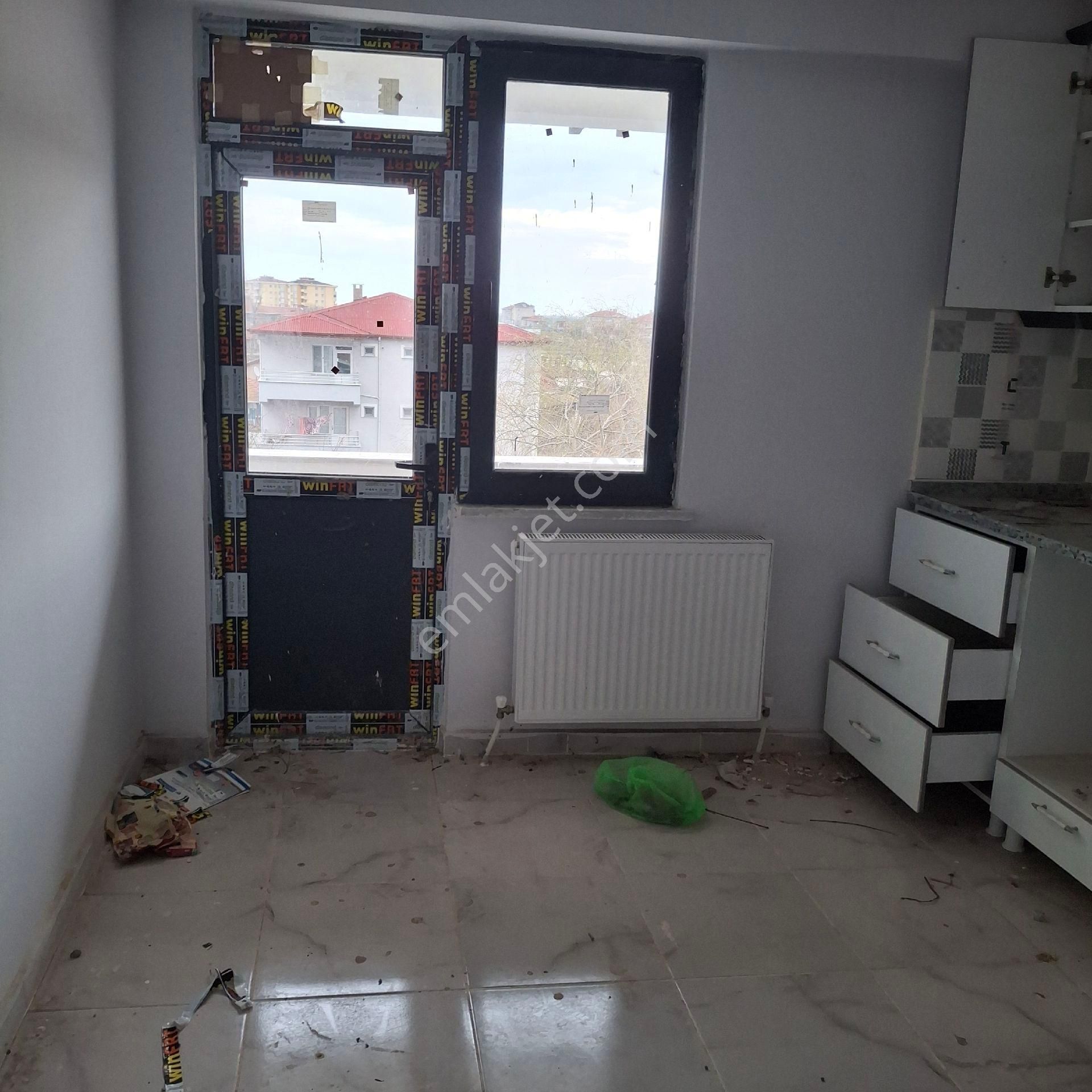 T.dağ Muratlı Kazımdirik Mah.de Aydınlık Odaları Geniş,ferah 2+1 4.kat Sıfır Daire Kiralıktır. - Görsel 30