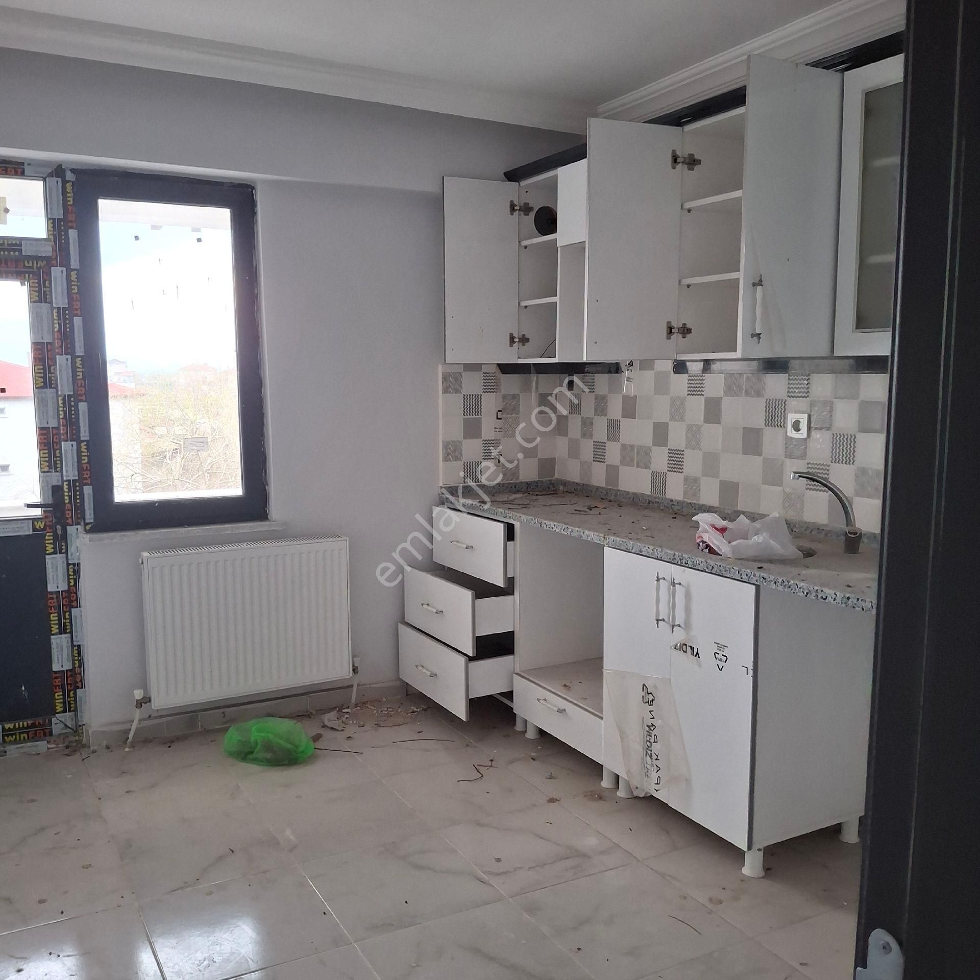 T.dağ Muratlı Kazımdirik Mah.de Aydınlık Odaları Geniş,ferah 2+1 4.kat Sıfır Daire Kiralıktır. - Görsel 25