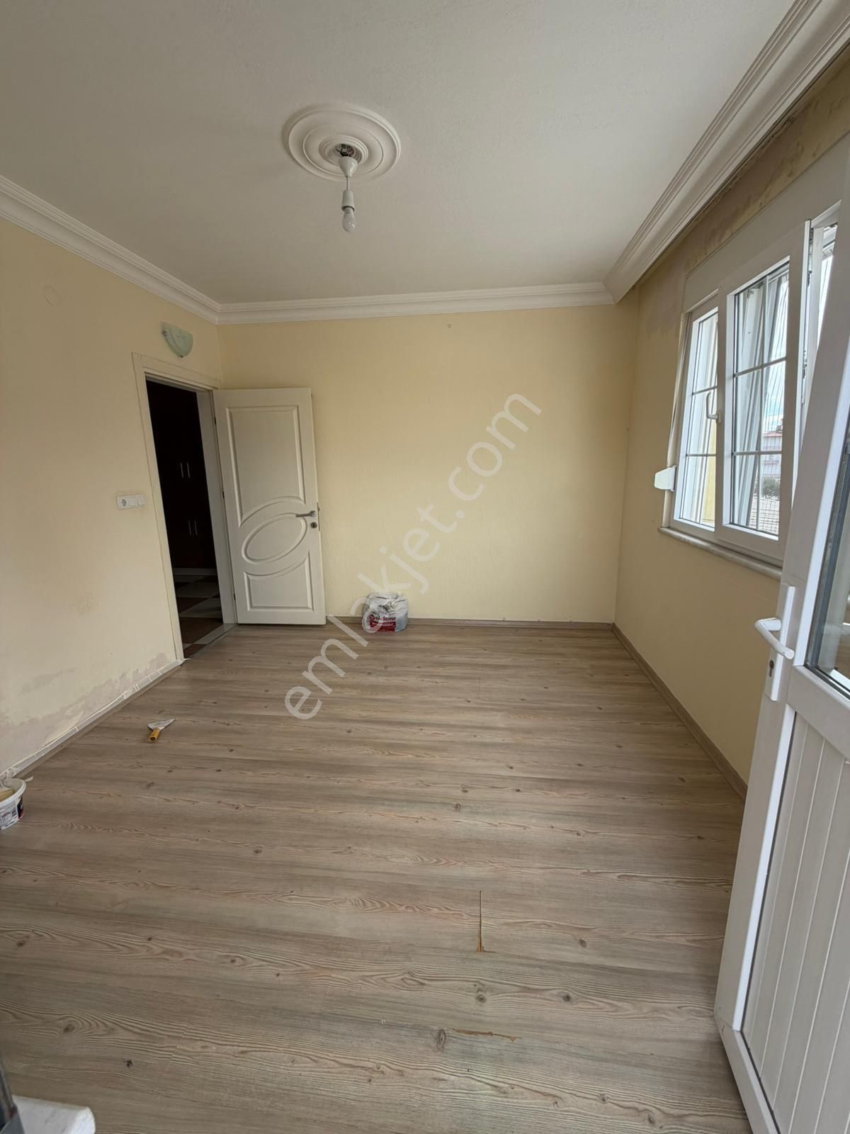 Kökez Mahallesi’nde Müstakil Tarzda Ferah 2+1 Kiralık Daire - Görsel 3