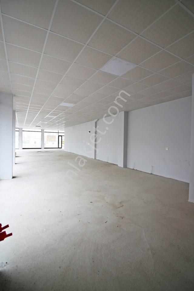Gamze Emlak'tan Kıbrıs Caddesi'nde 320m² Köşe Başı Dükkan! - Görsel 10