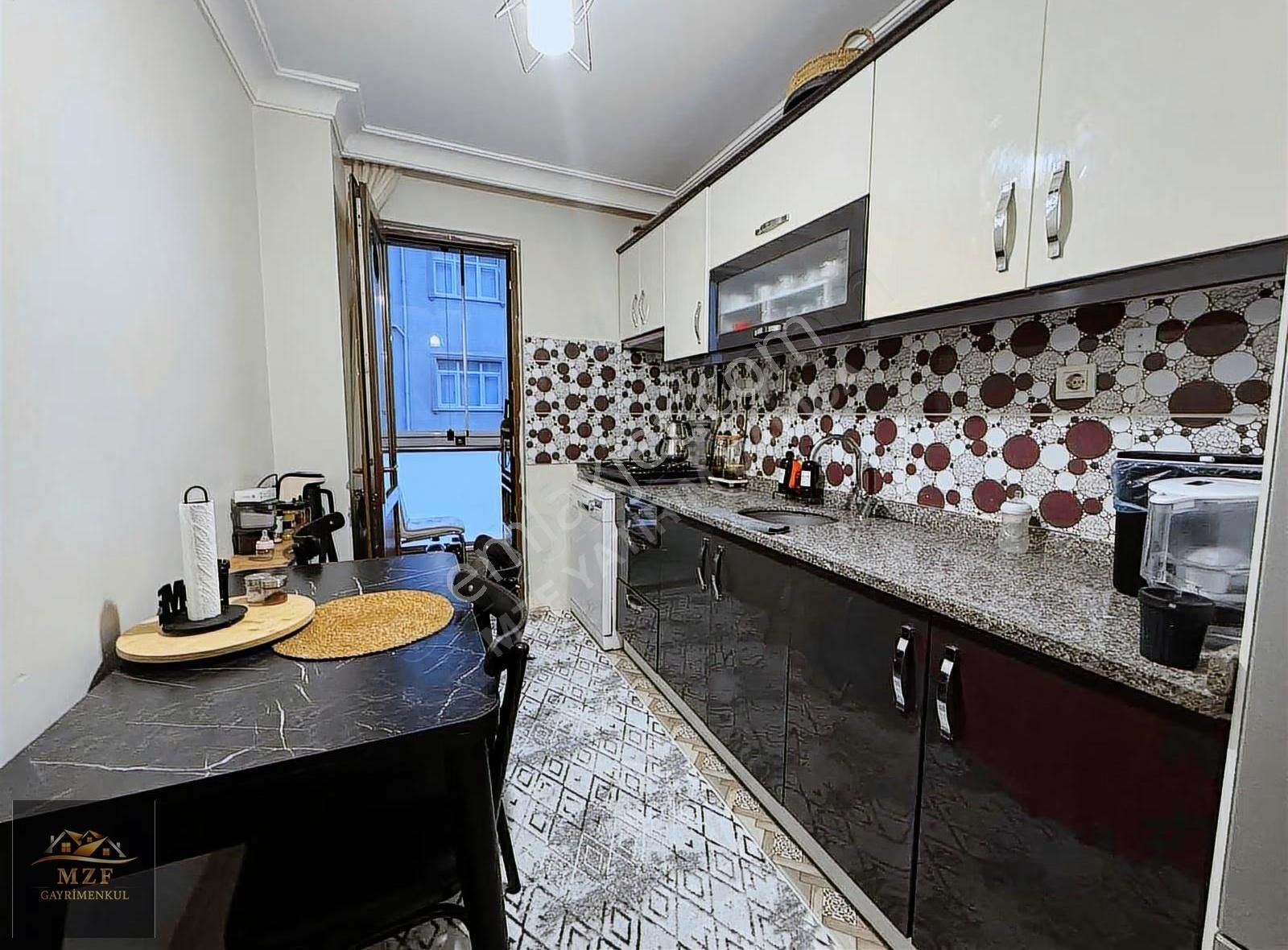 Sınırsız Kredi İmkanı Cadde Üzeri 2+1 Arakat