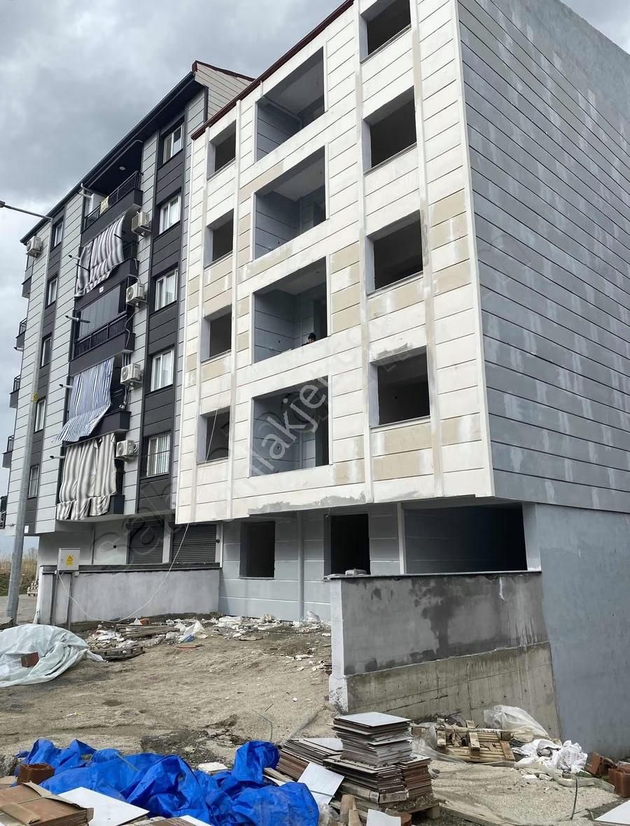 Keli Mahallesinde Bim Karşısında Satılık 2+1
