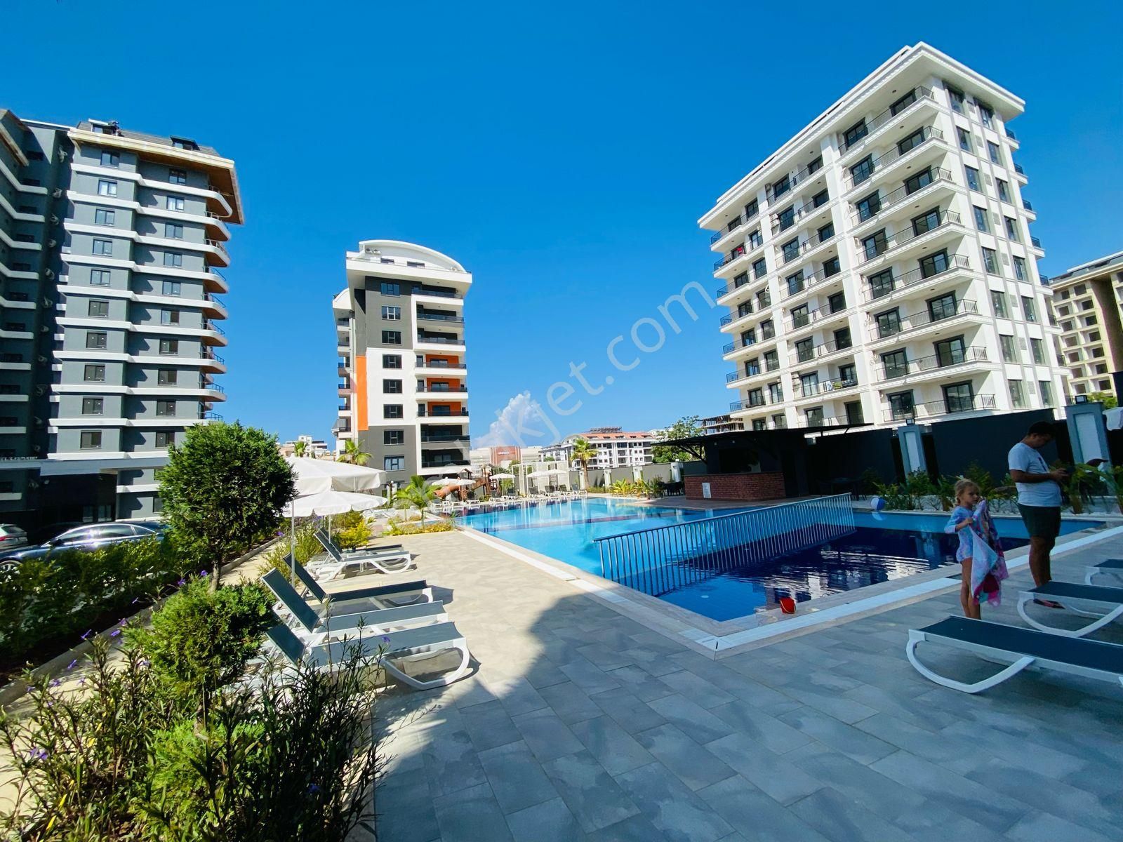 Mahmutlar’da Bulunan 3+1 Eşyalı Kiralık Daire - Görsel 14