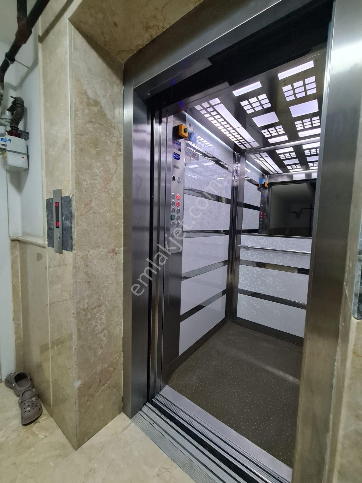 Yükseltepe Öğretmenler Parkı Yakını Köşebaşı Yapılı 2+1 Daire - Görsel 31