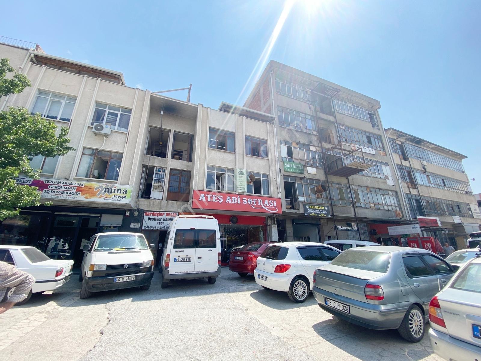 Siteler Dikmeli Sokakta 225 M2 Bodrum Kat Atölye