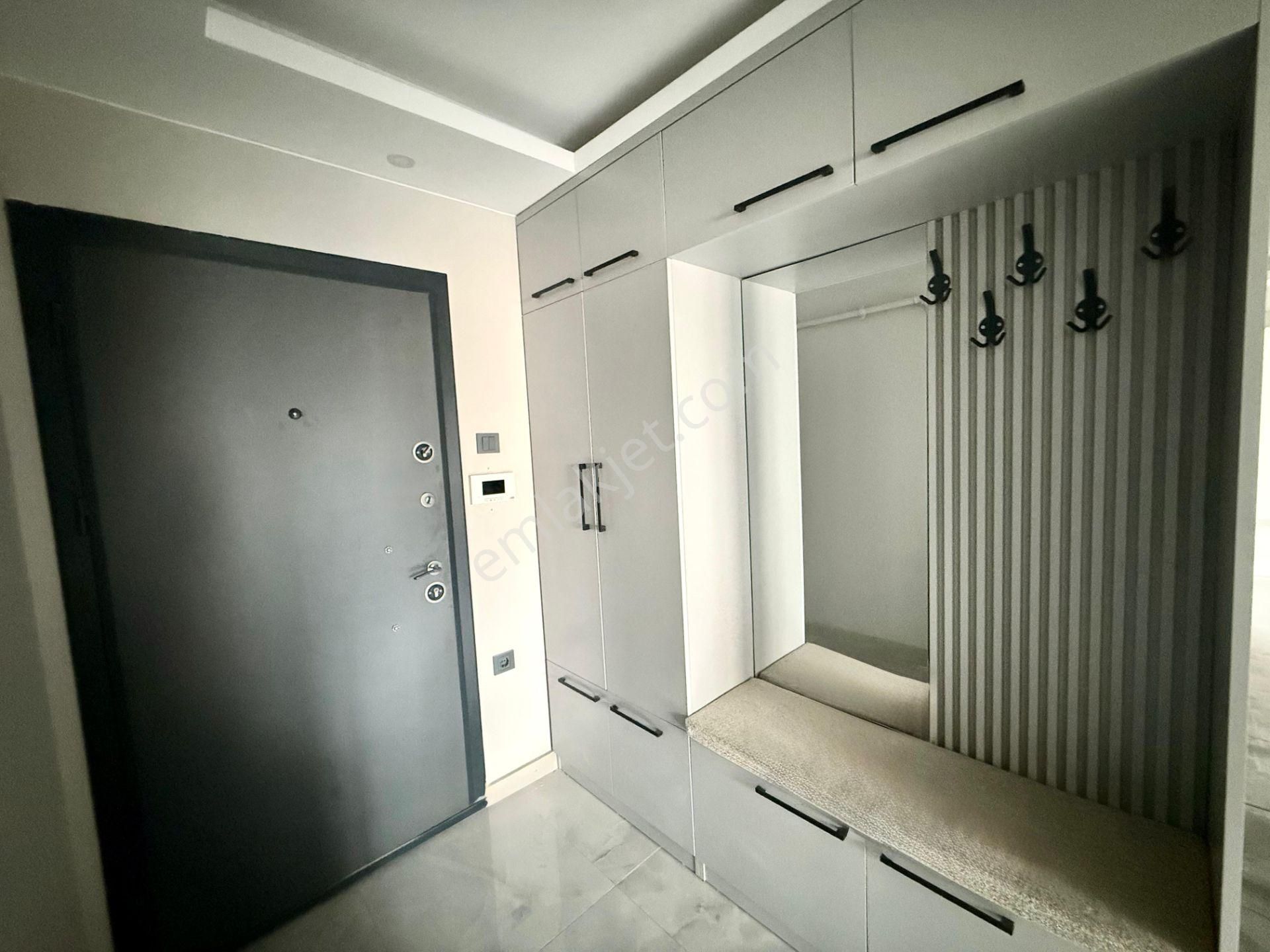 Görkent Sitesinde Şehir Ve Deniz Manzaralı 3+1 Satılık - Görsel 9