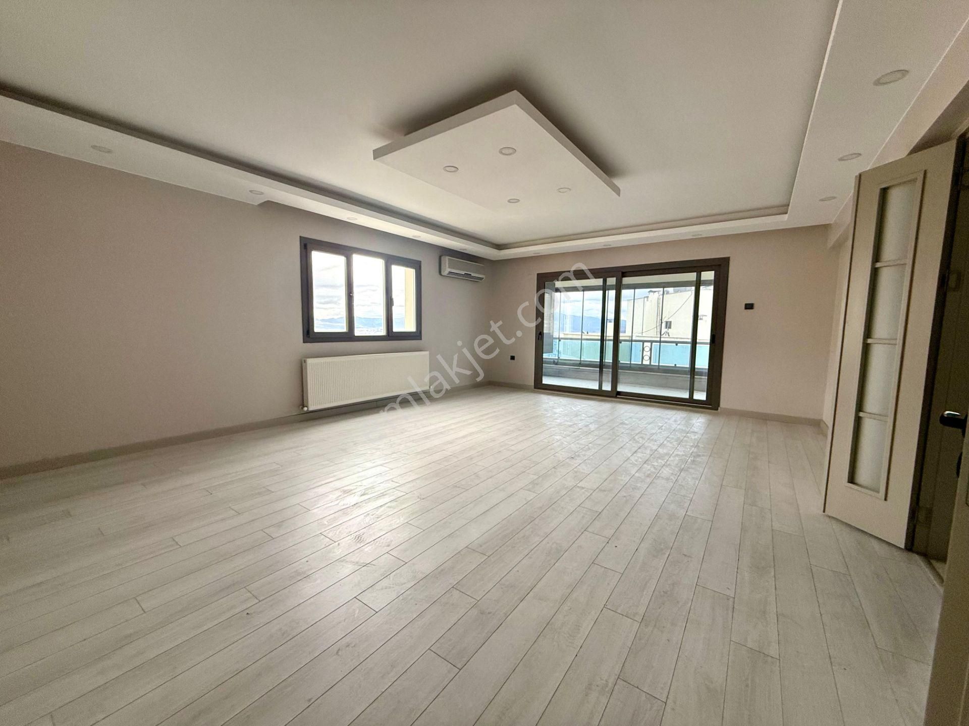 Görkent Sitesinde Şehir Ve Deniz Manzaralı 3+1 Satılık - Görsel 2