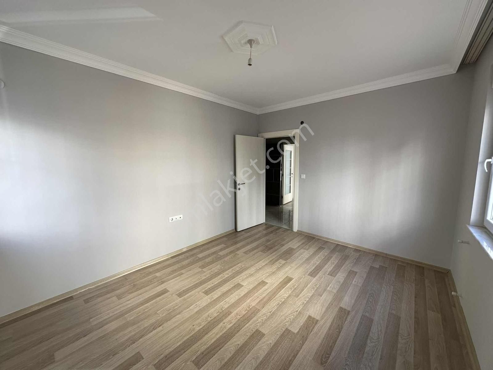Şehrin Tam Merkezinde, Yüksek Giriş, Kiracılı 2+1 Fırsatı - Görsel 11
