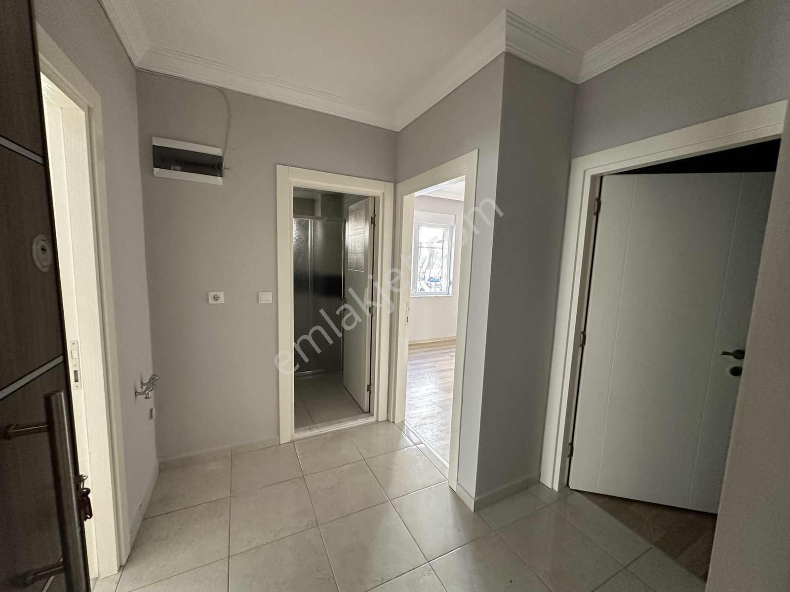 Şehrin Tam Merkezinde, Yüksek Giriş, Kiracılı 2+1 Fırsatı - Görsel 3