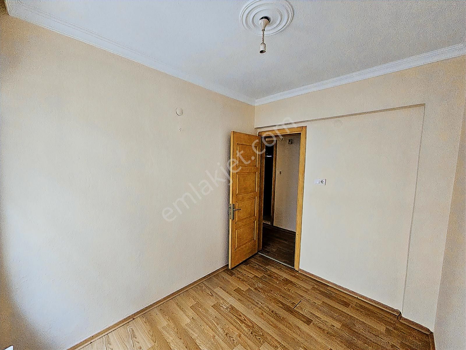 Fırsat Satılık 2+1 Daire Doğalgazlı Tadilatlı Giriş Kat - Görsel 19