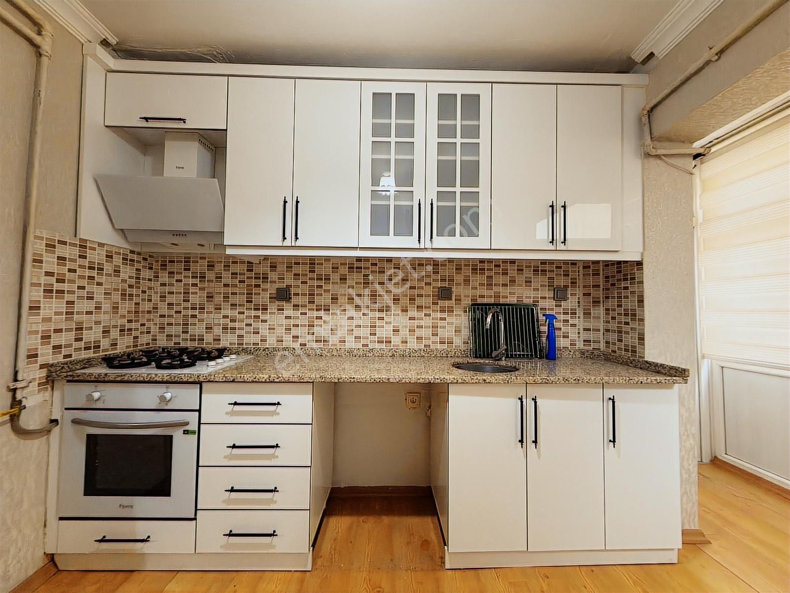 A.paşa Mah. Balkiraz'da 1. Kat 3+1 Kiralık Daire Ön Cephe - Görsel 13