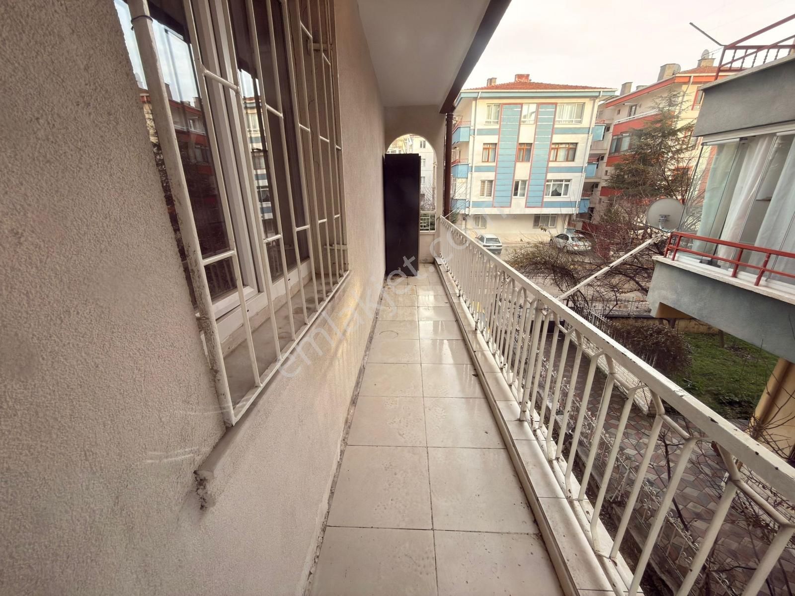 A.paşa Mah. Balkiraz'da 1. Kat 3+1 Kiralık Daire Ön Cephe - Görsel 28