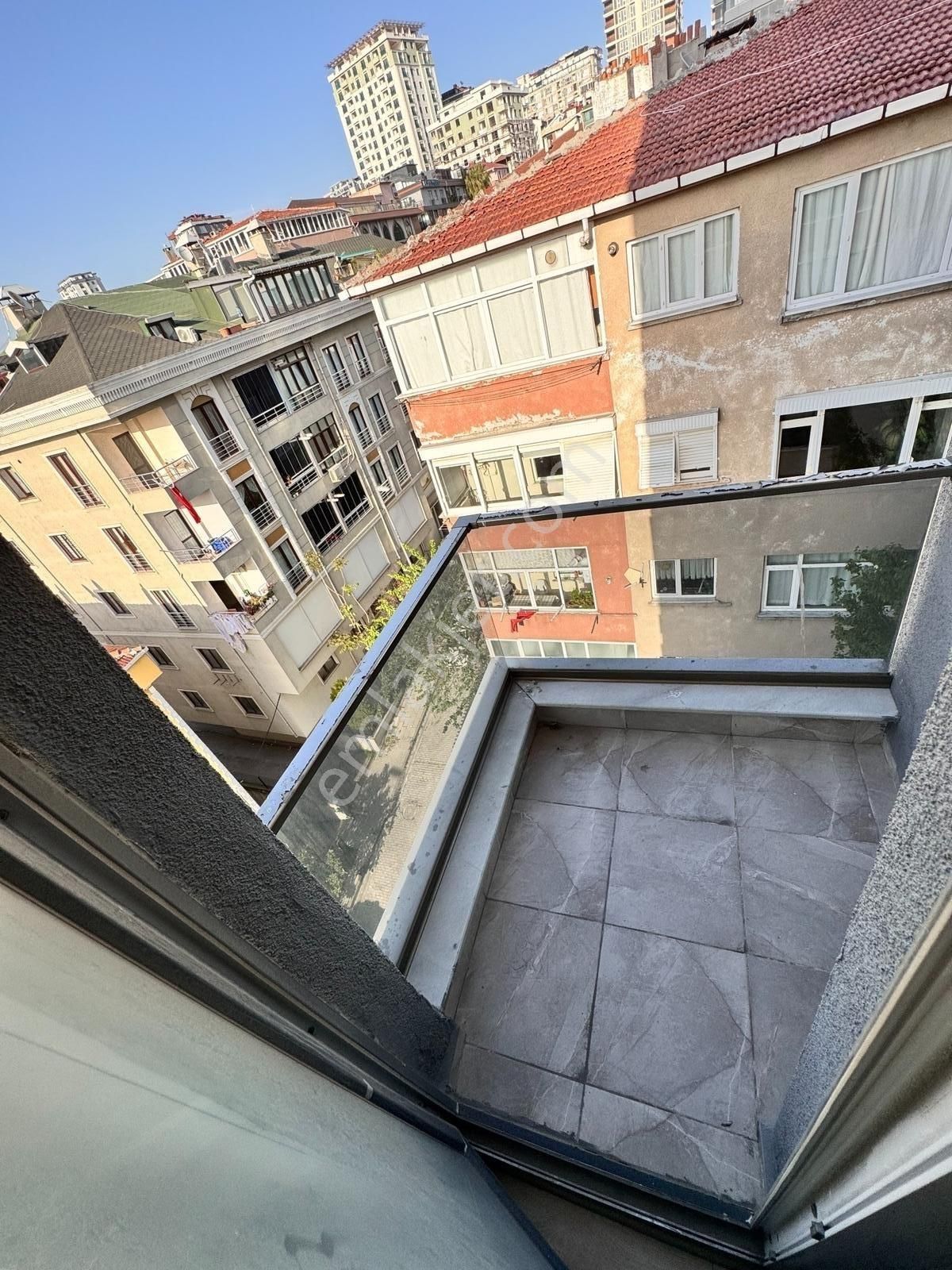 Cumhuriyet Mahallesi'nde Göl Manzaralı 10. Kat Satılık 3+1 Daire - Görsel 4