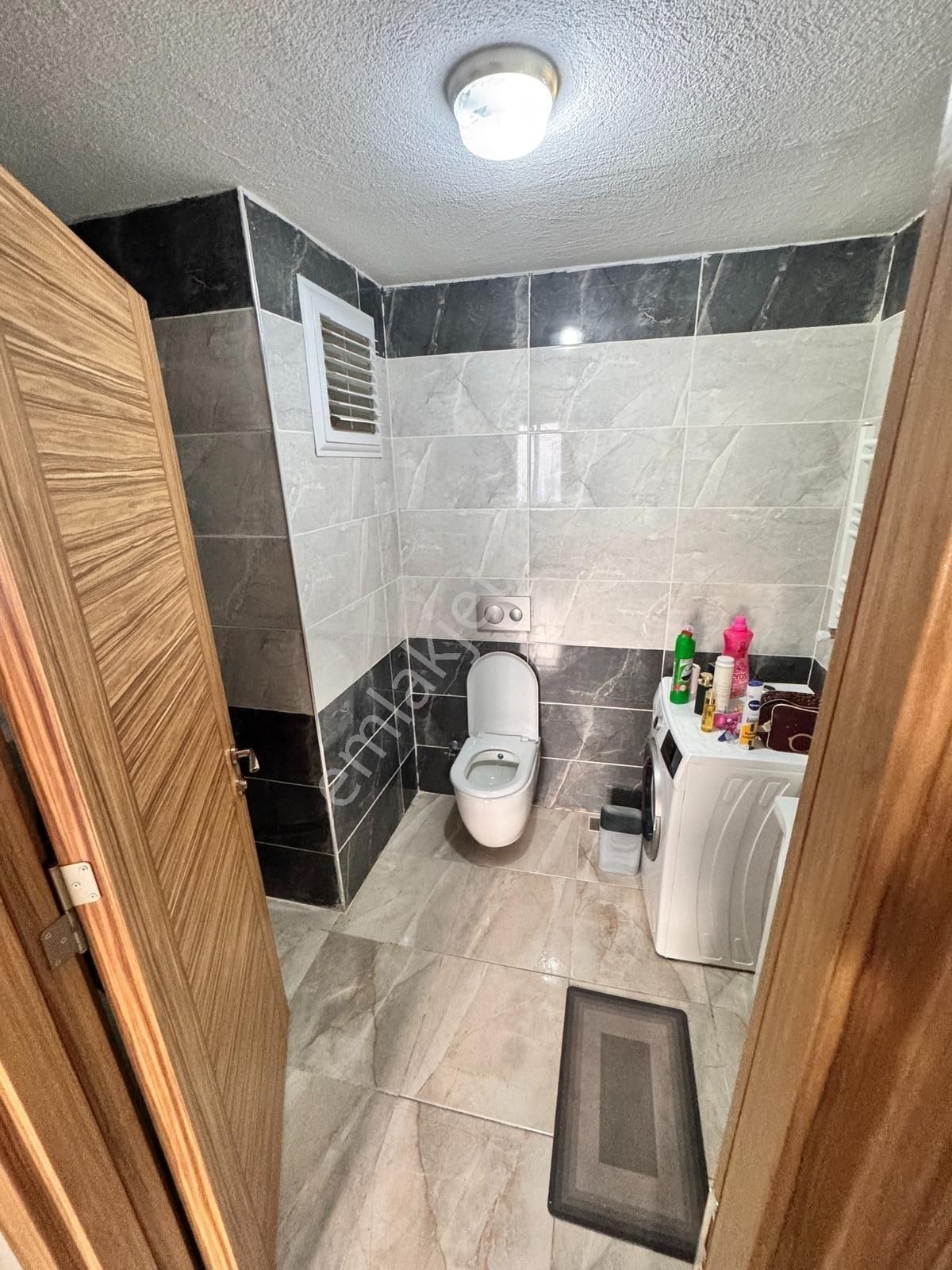 Cumhuriyet Mahallesi'nde Göl Manzaralı 10. Kat Satılık 3+1 Daire - Görsel 16