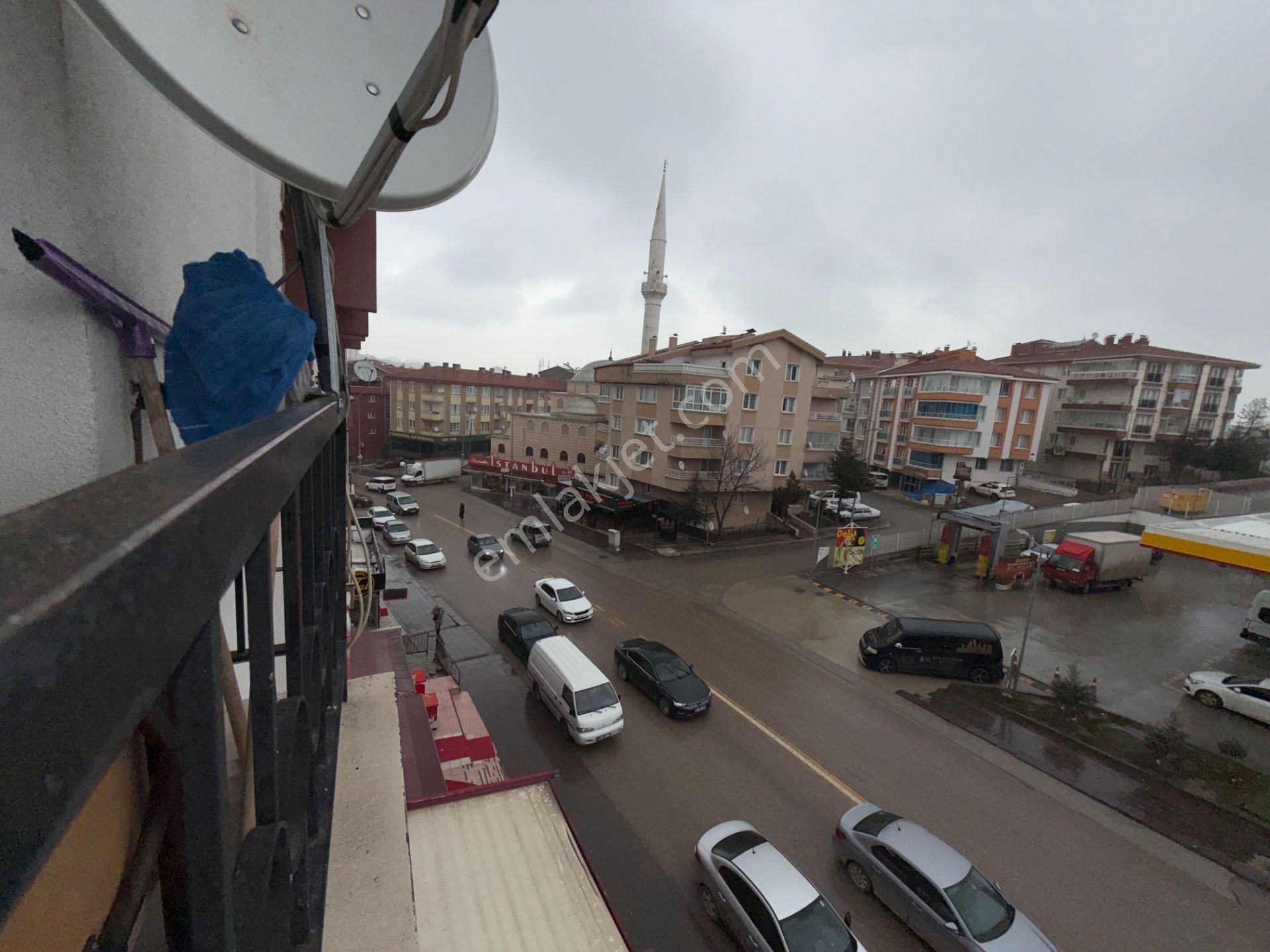 Cadde Üzeri Manzaralı 3+1 Daire: Süper Lokasyonda - Görsel 28
